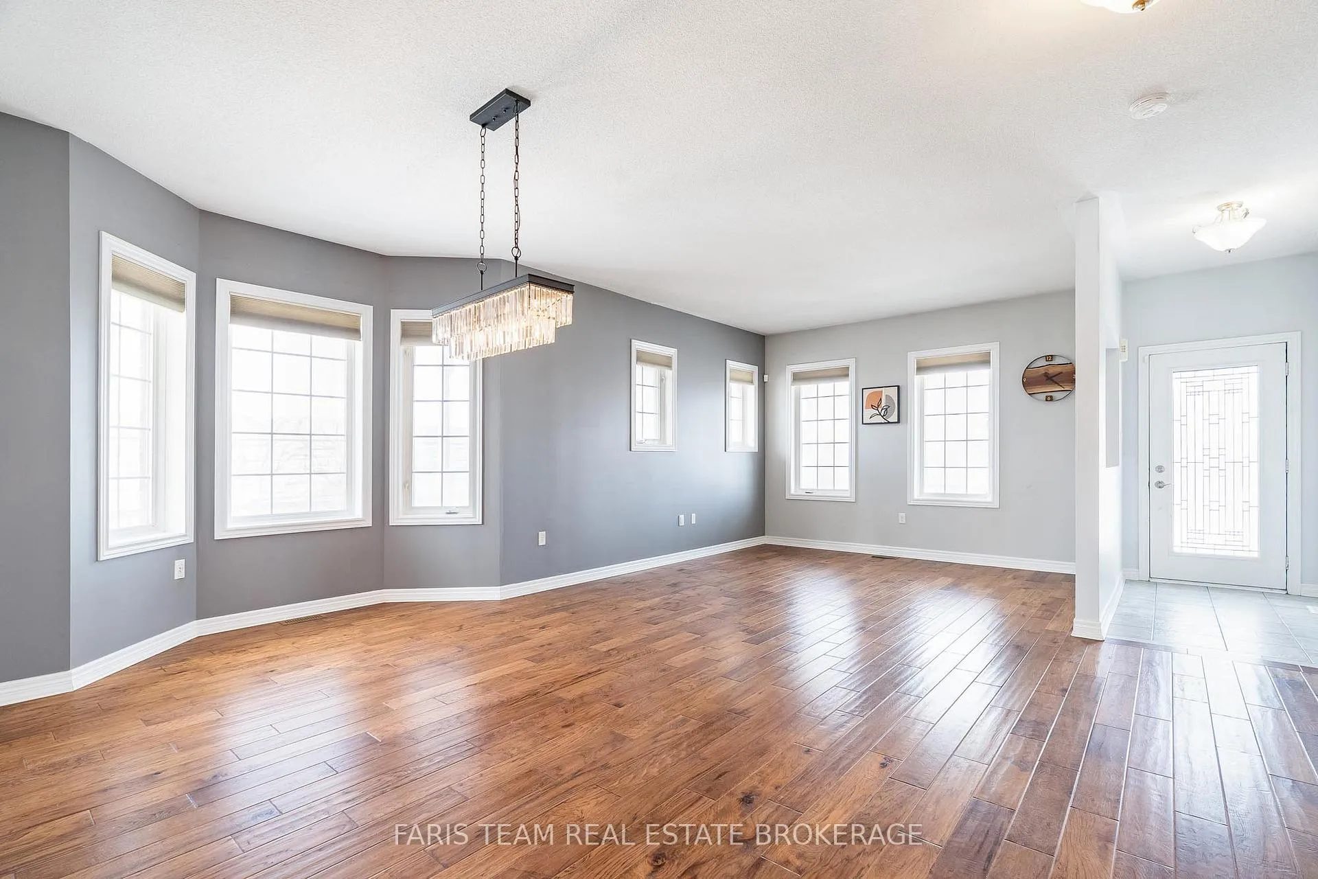 Photo 17 of 2 Thrushwood Drive, Barrie, 400 West — HOMEH