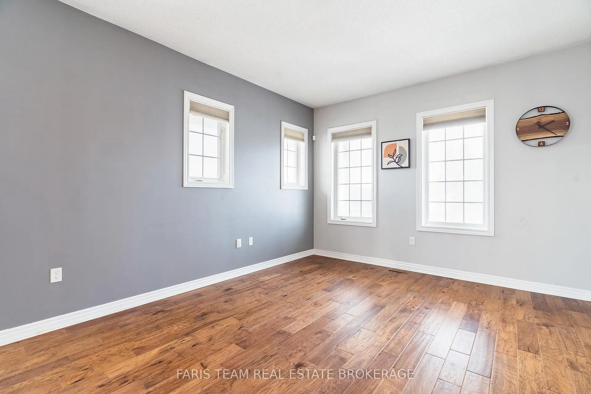 Photo 19 of 2 Thrushwood Drive, Barrie, 400 West — HOMEH