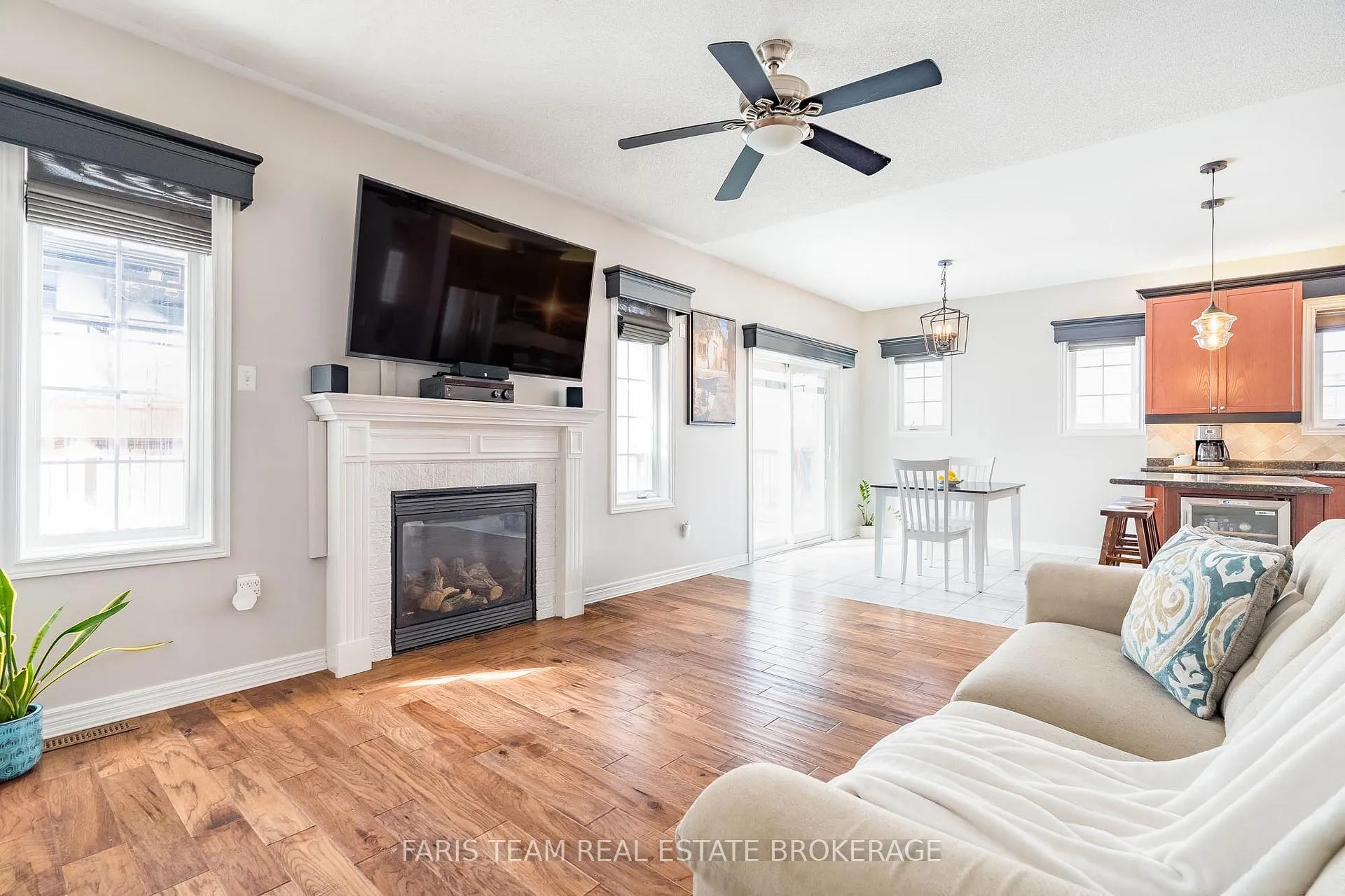 Photo 23 of 2 Thrushwood Drive, Barrie, 400 West — HOMEH