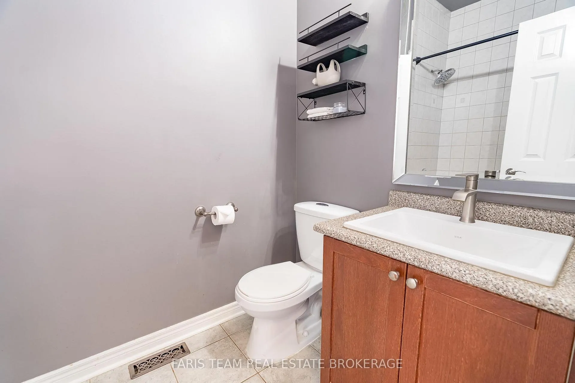 Photo 29 of 2 Thrushwood Drive, Barrie, 400 West — HOMEH