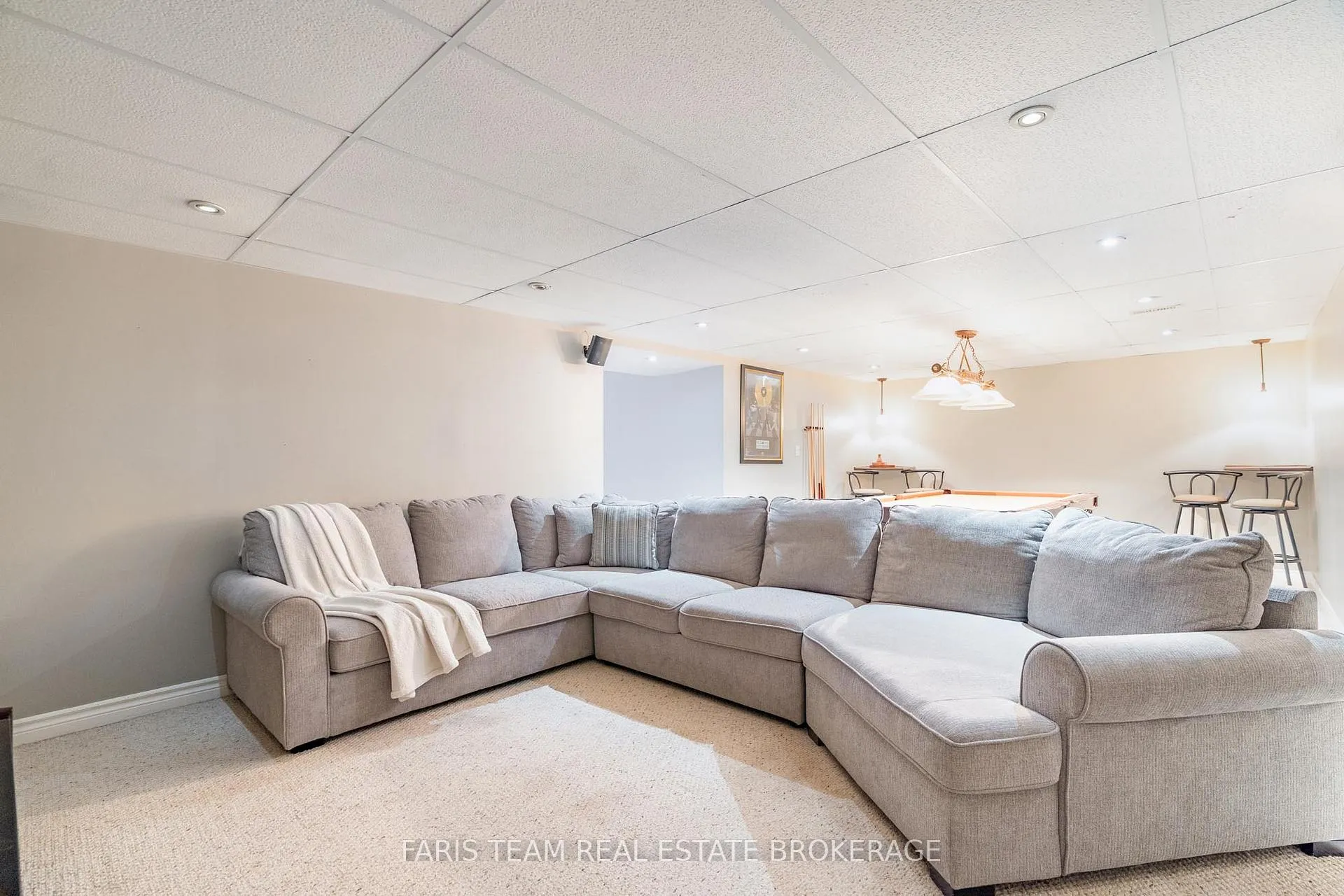 Photo 33 of 2 Thrushwood Drive, Barrie, 400 West — HOMEH