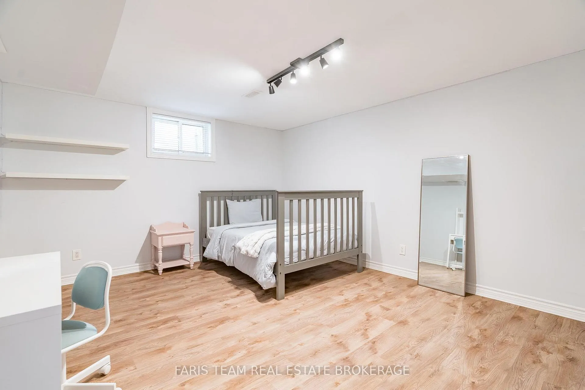 Photo 34 of 2 Thrushwood Drive, Barrie, 400 West — HOMEH