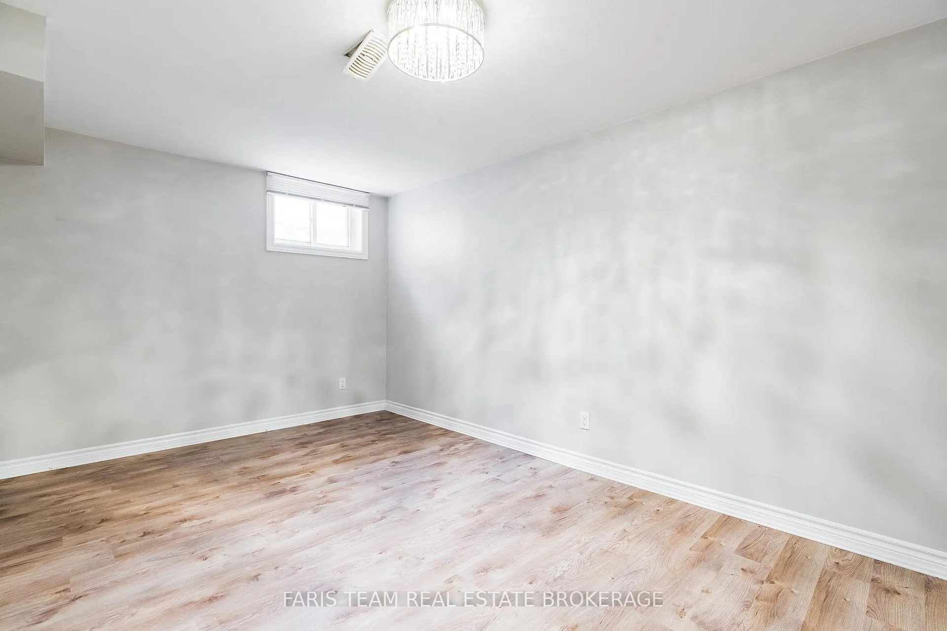 Photo 36 of 2 Thrushwood Drive, Barrie, 400 West — HOMEH