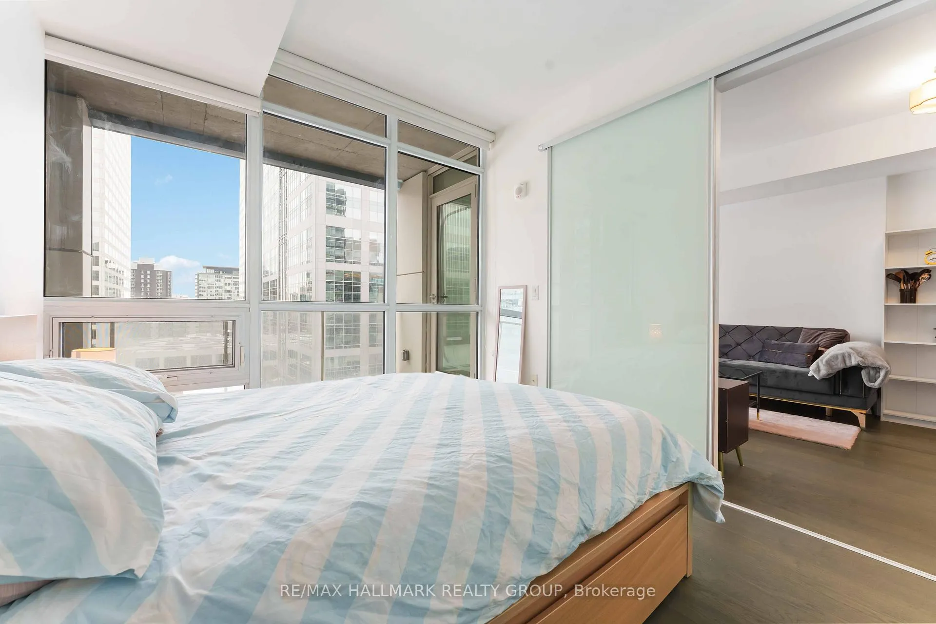 Photo 10 of Unit 801, 199 Slater Street, Ottawa, Ottawa Centre — HOMEH