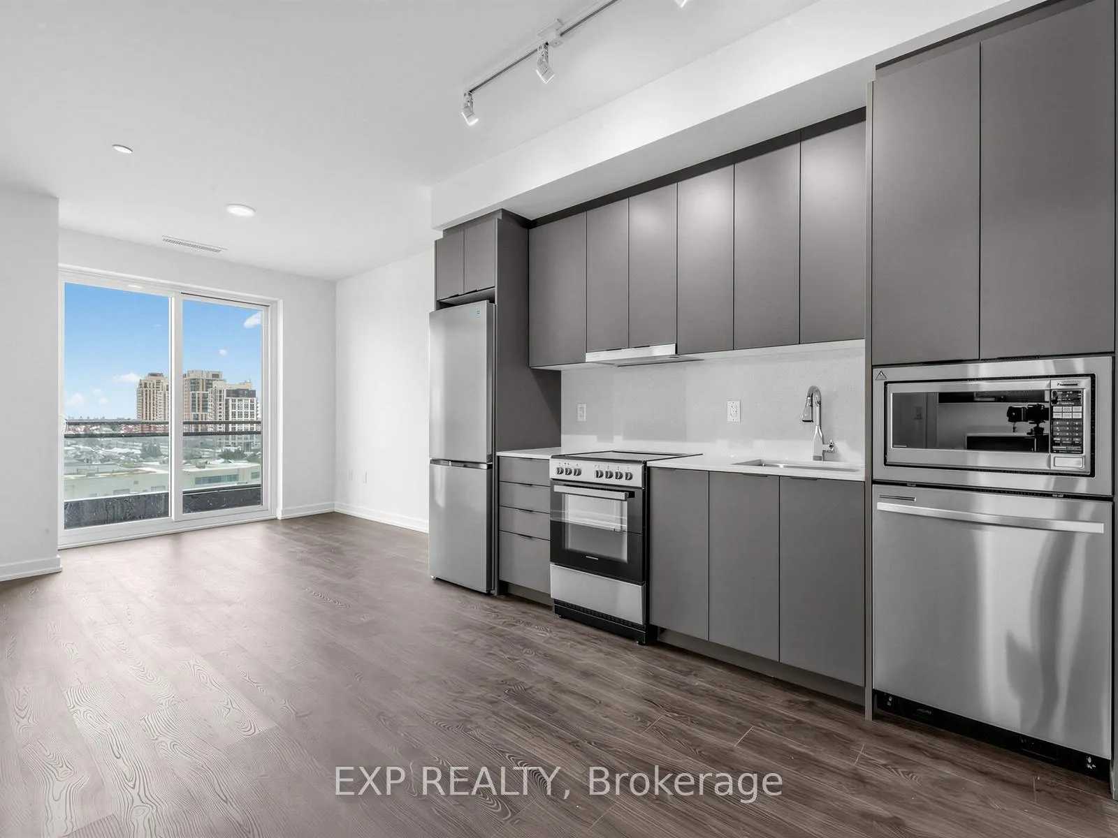 Photo 3 of Unit B-721, 9751 Markham Road, Markham, Greensborough — HOMEH