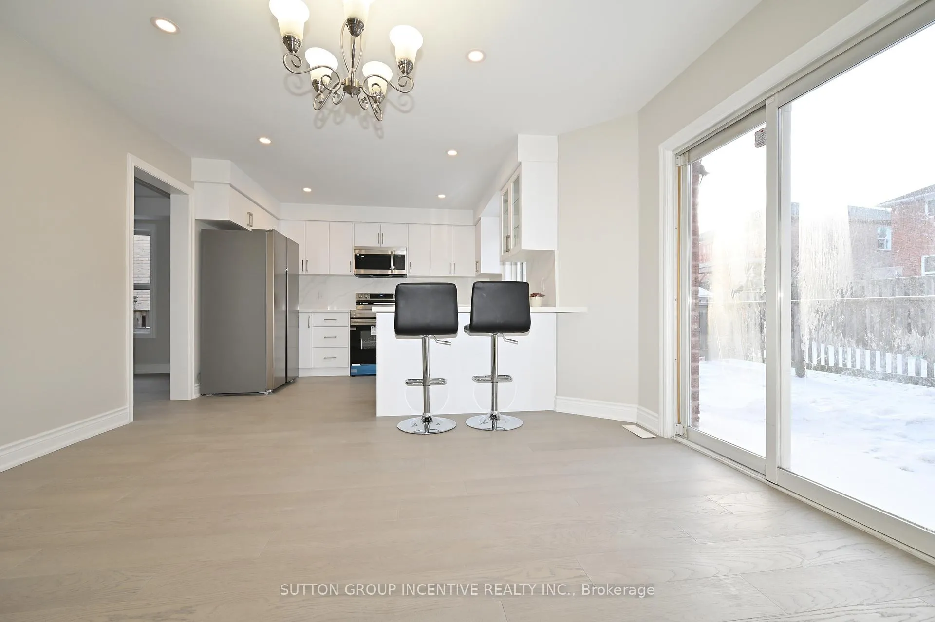 Photo 7 of 109 Esther Drive, Barrie, Painswick South — HOMEH