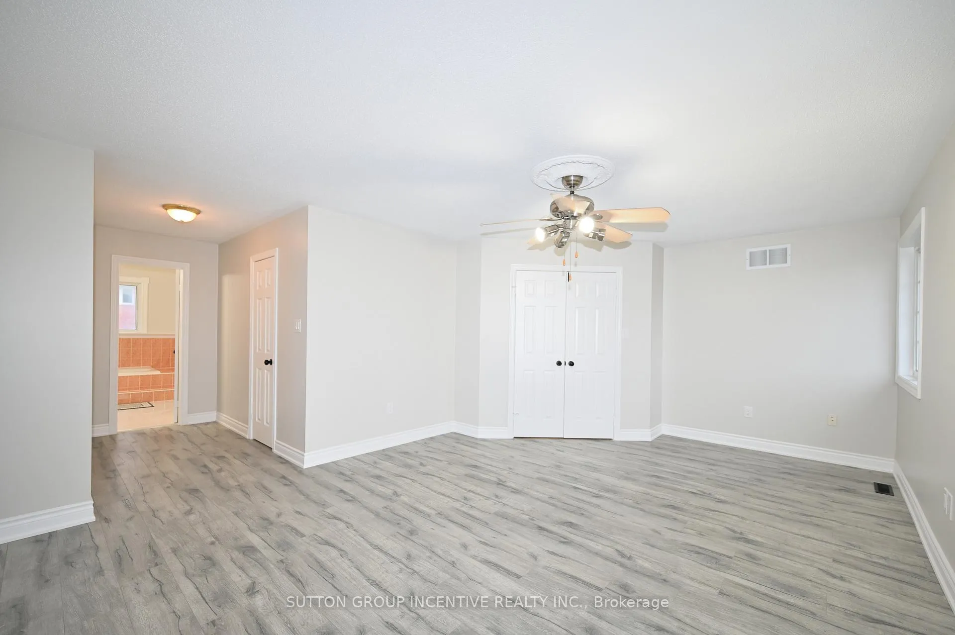 Photo 21 of 109 Esther Drive, Barrie, Painswick South — HOMEH