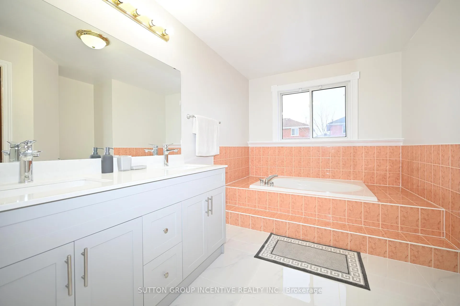 Photo 22 of 109 Esther Drive, Barrie, Painswick South — HOMEH