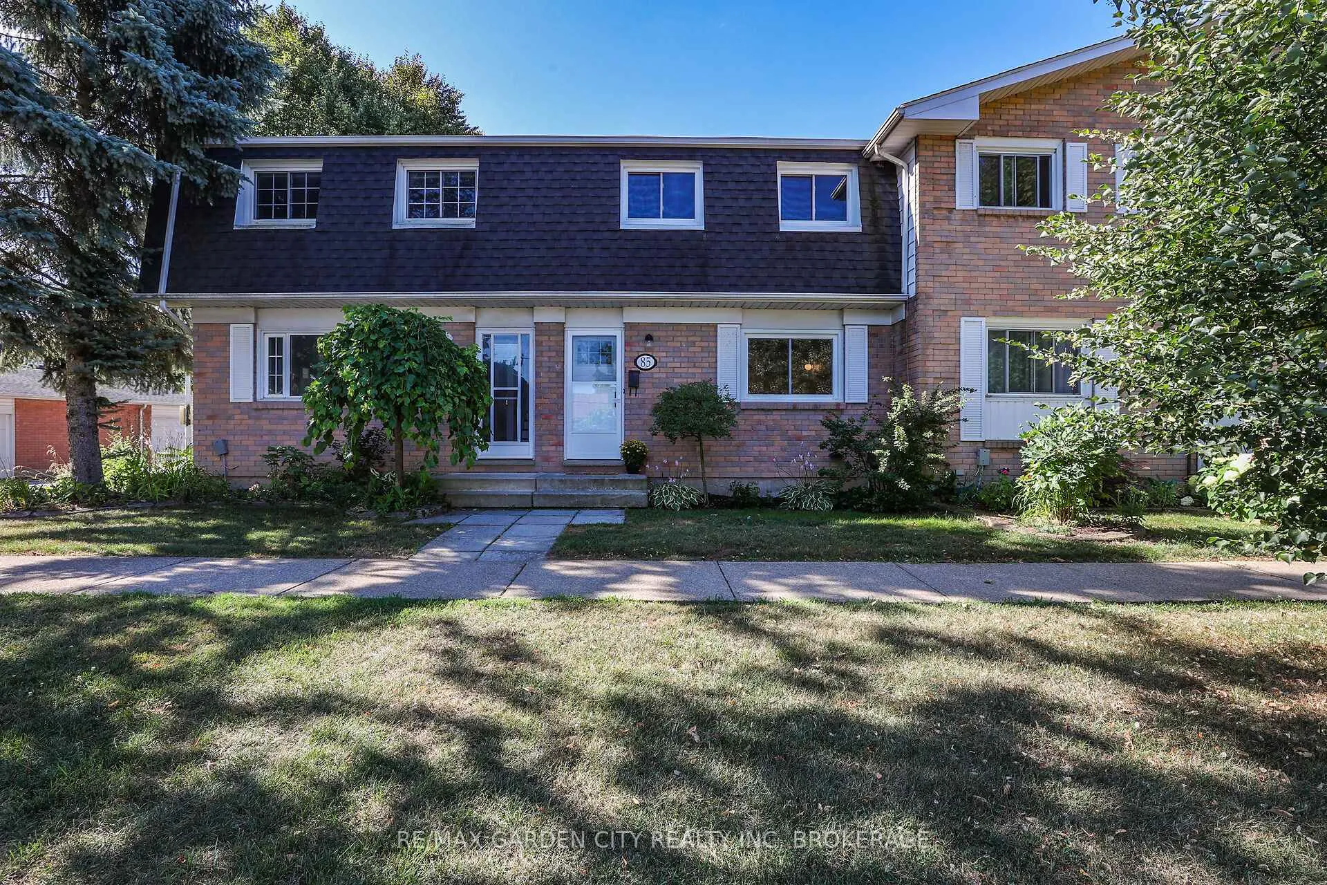 Front of Unit 85, 185 Denistoun Street
