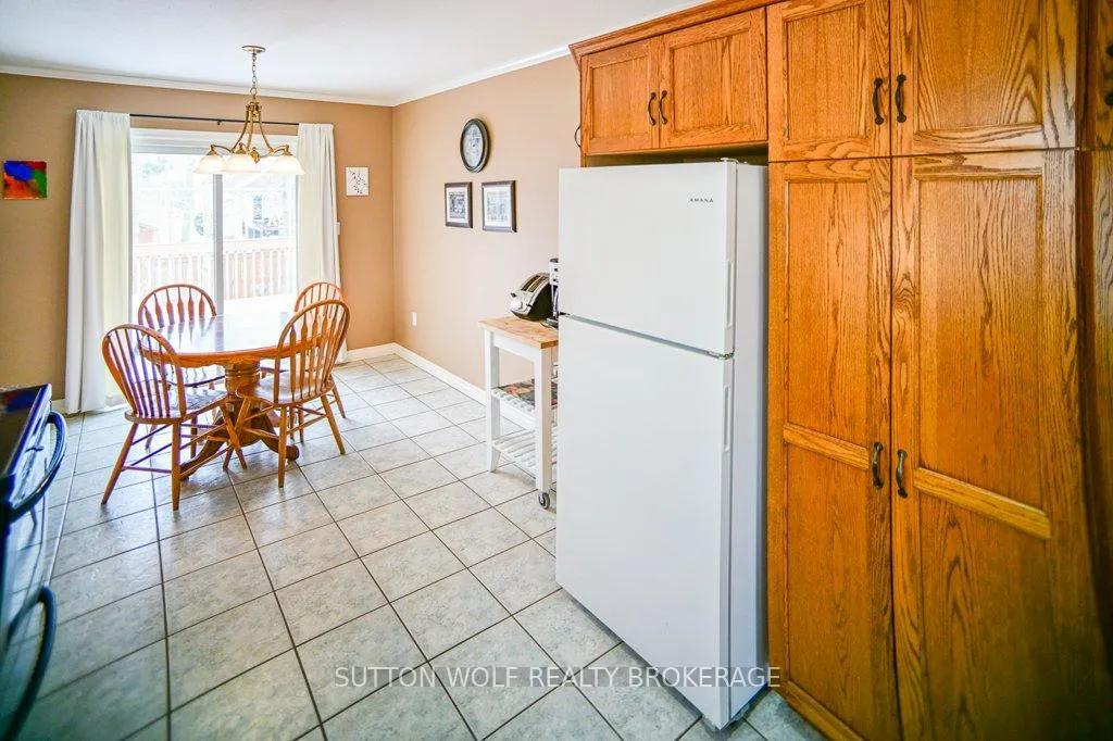 Photo 6 of 80 Ridge Street, Strathroy-Caradoc, SW — HOMEH