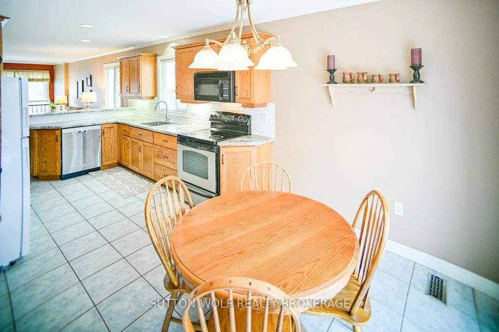 Photo 7 of 80 Ridge Street, Strathroy-Caradoc, SW — HOMEH