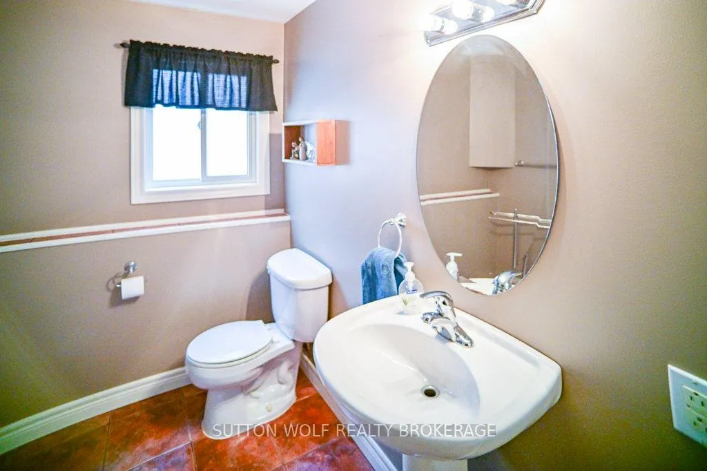 Photo 19 of 80 Ridge Street, Strathroy-Caradoc, SW — HOMEH