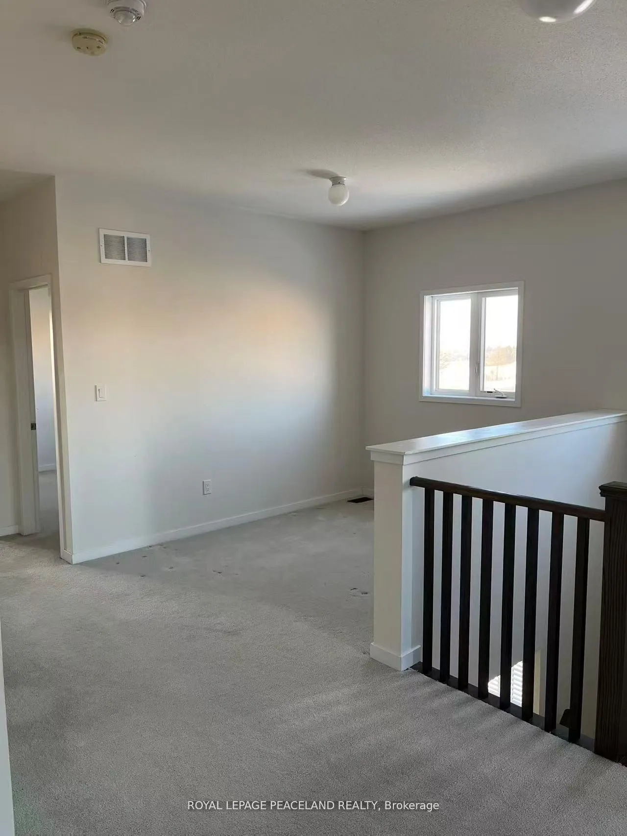 Photo 12 of 280 Elyse Court, Aurora, Bayview Northeast — HOMEH