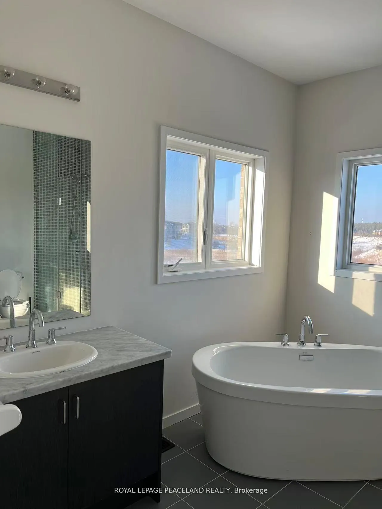 Photo 14 of 280 Elyse Court, Aurora, Bayview Northeast — HOMEH