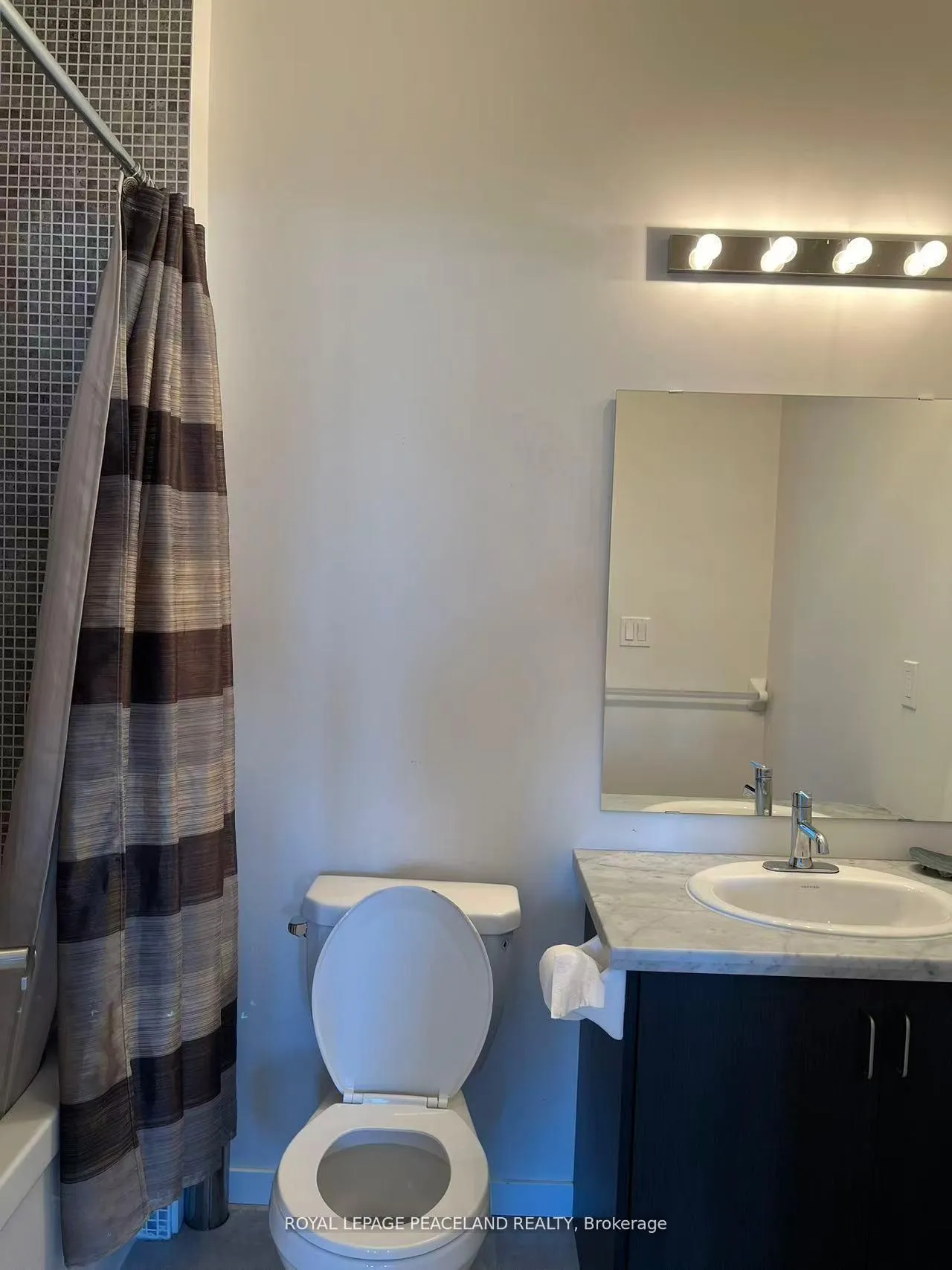 Photo 17 of 280 Elyse Court, Aurora, Bayview Northeast — HOMEH