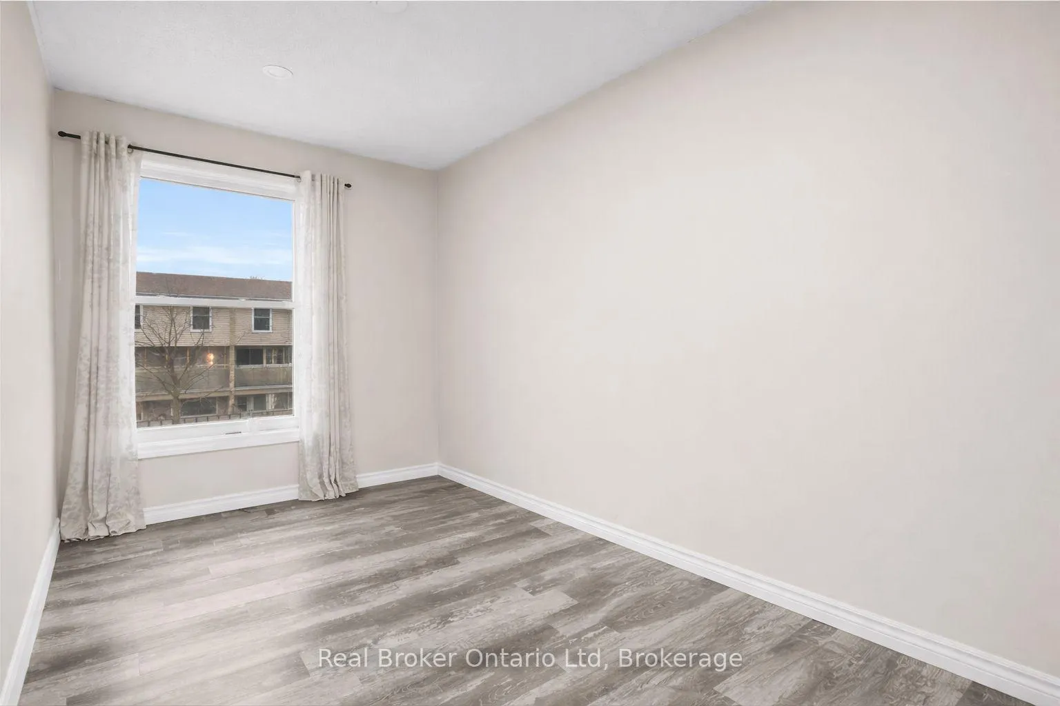 Photo 3 of Unit 57, 35 Breckenridge Drive, Kitchener, Heritage Park - Kitchener — HOMEH