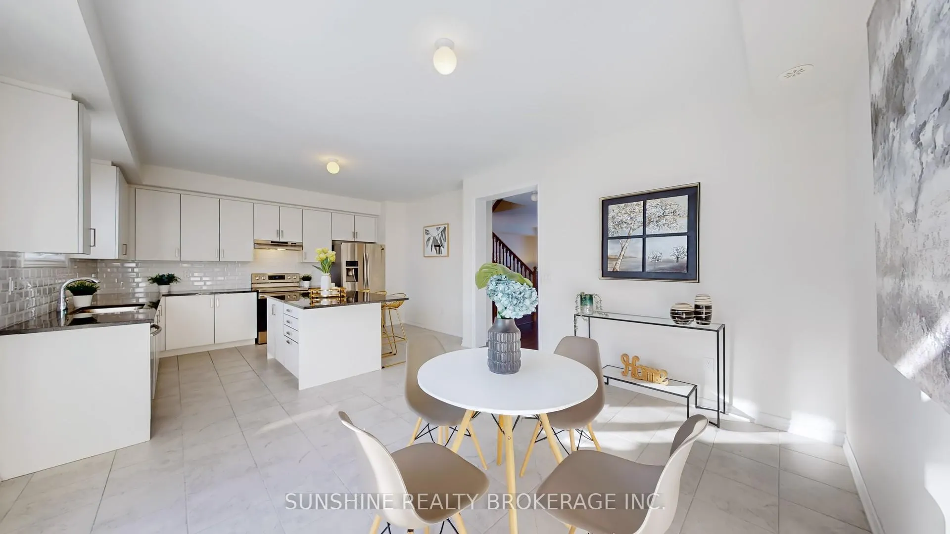 Photo 17 of 10 Cornerside Way, Whitby, Brooklin — HOMEH