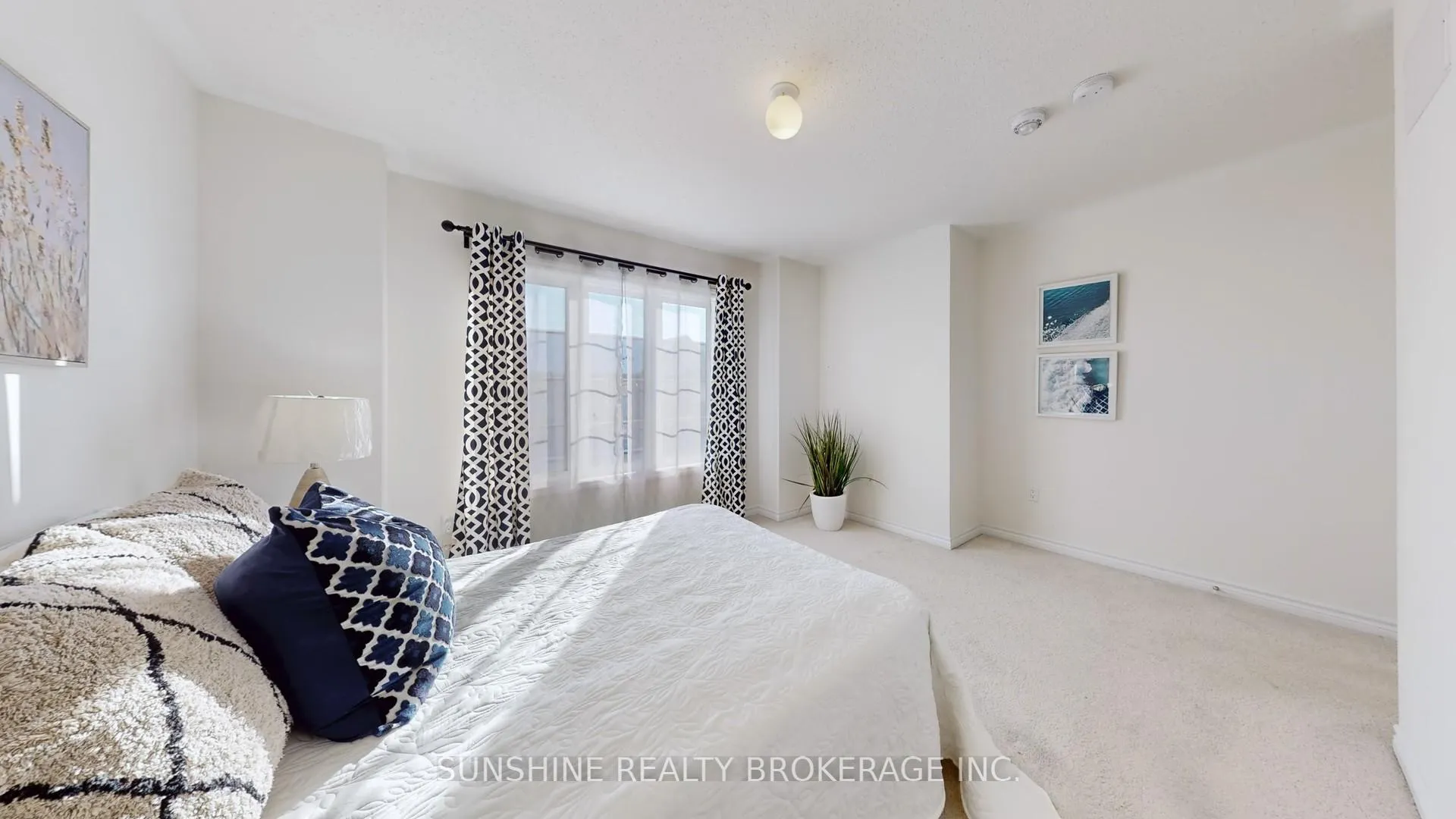Photo 20 of 10 Cornerside Way, Whitby, Brooklin — HOMEH