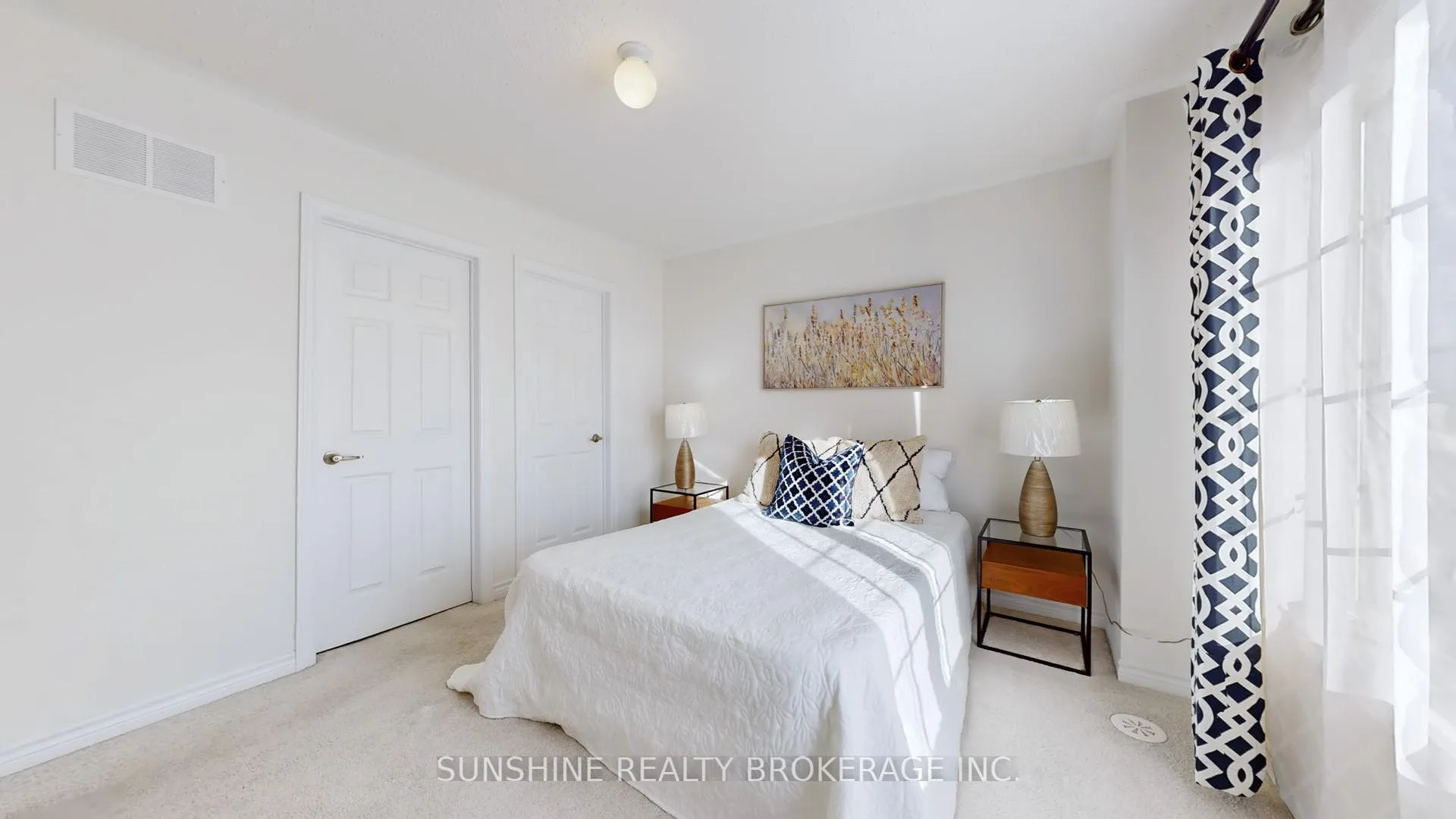 Photo 21 of 10 Cornerside Way, Whitby, Brooklin — HOMEH