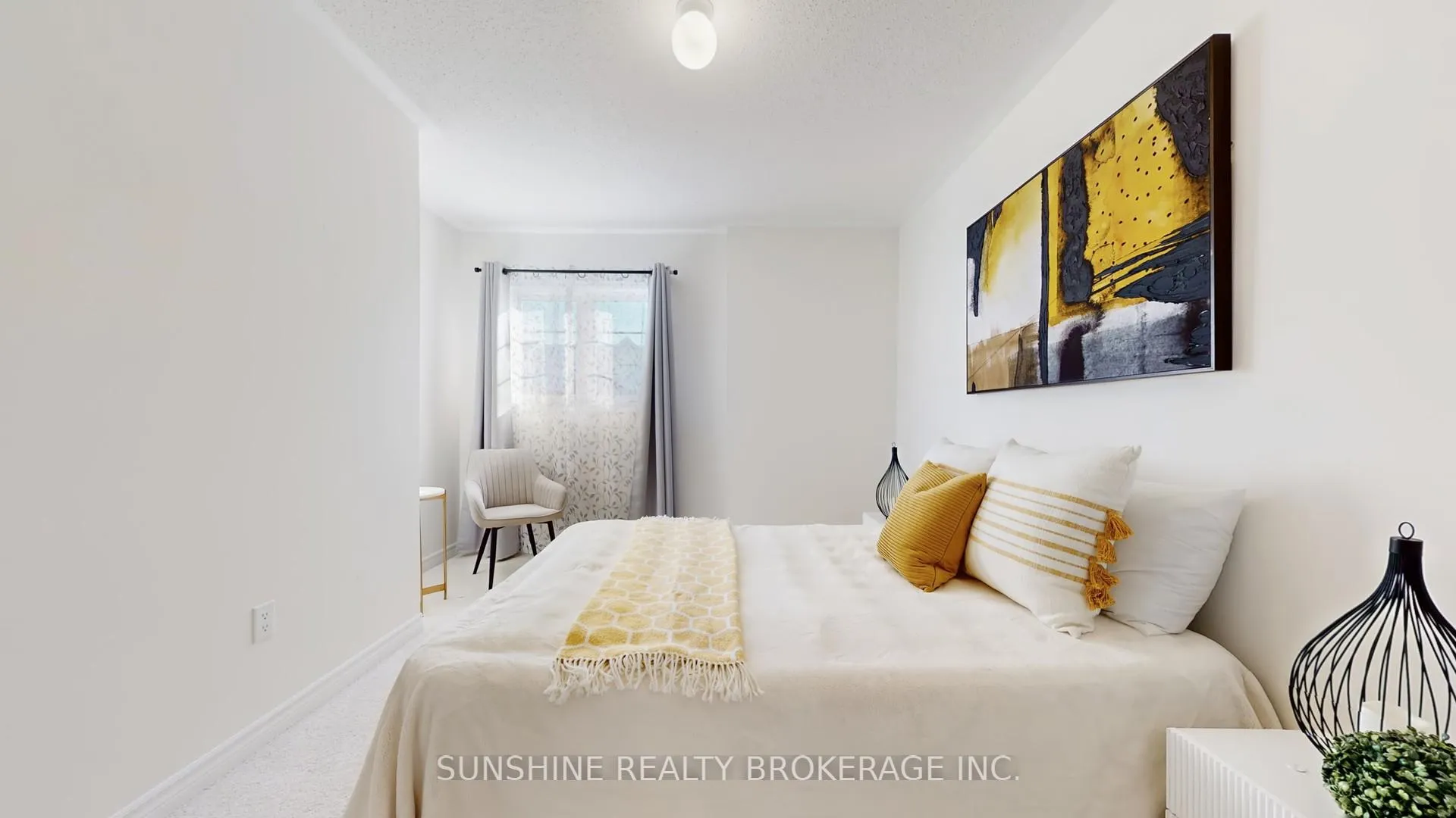 Photo 24 of 10 Cornerside Way, Whitby, Brooklin — HOMEH