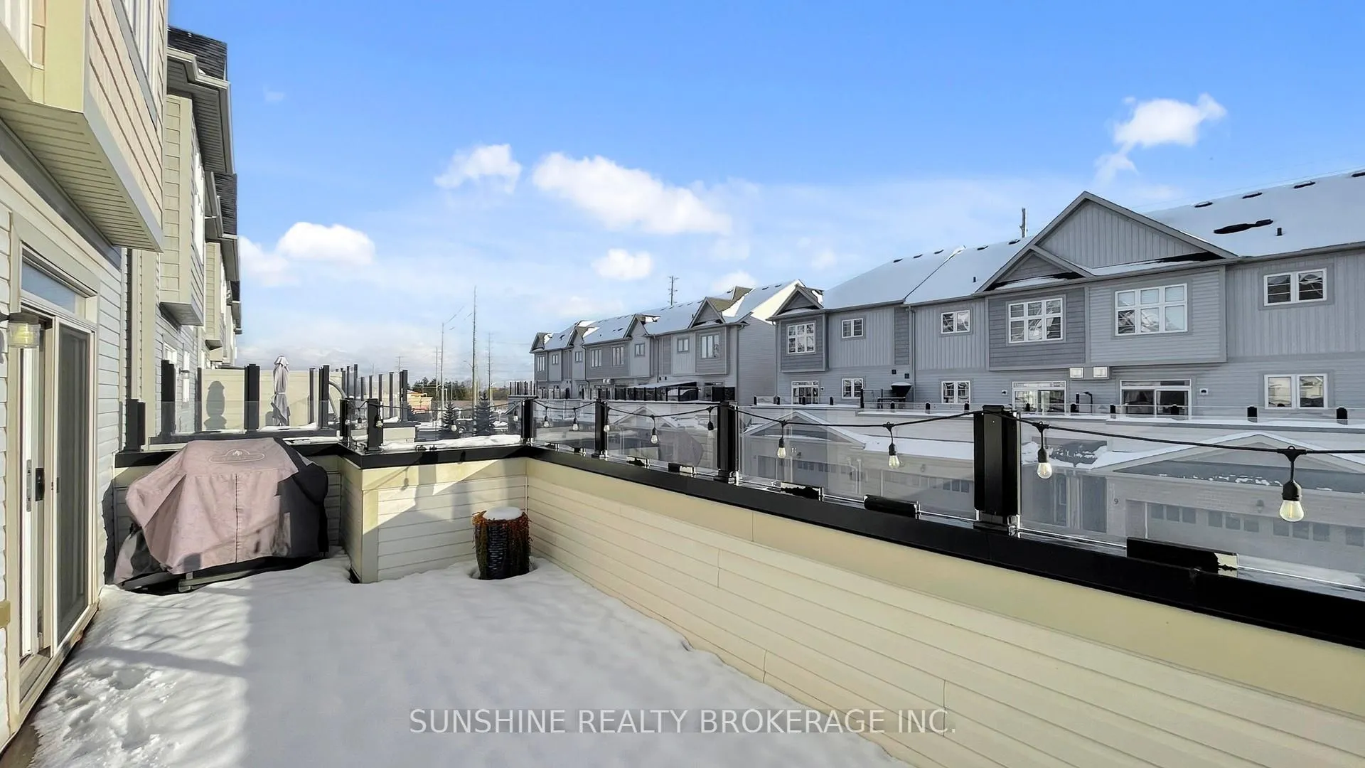 Photo 34 of 10 Cornerside Way, Whitby, Brooklin — HOMEH