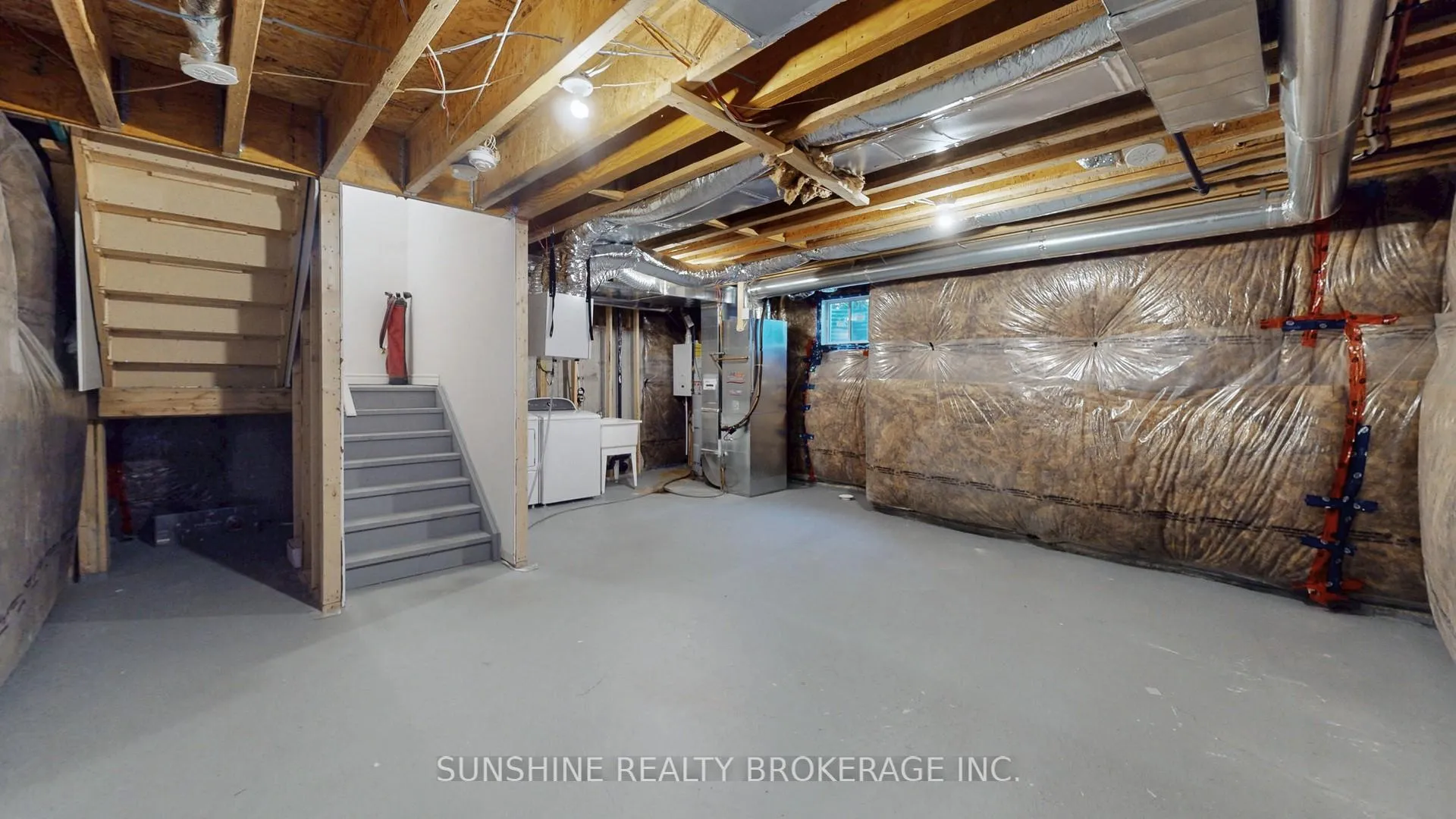 Photo 35 of 10 Cornerside Way, Whitby, Brooklin — HOMEH