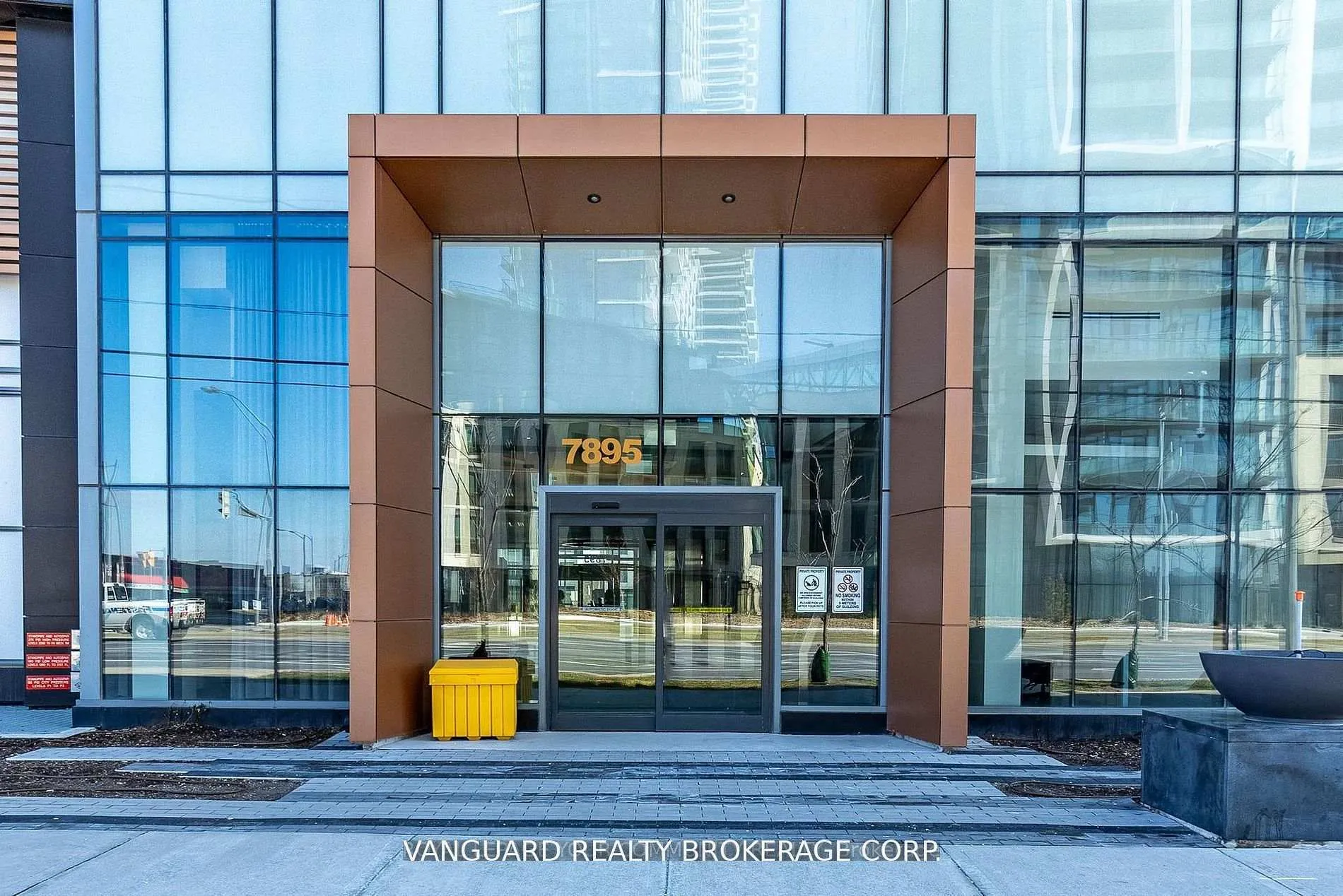 Photo 2 of Unit 1508, 7895 Jane Street, Vaughan, Concord — HOMEH