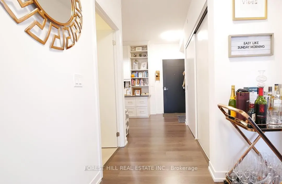 Photo 3 of Unit 910, 89 Dunfield Avenue, Toronto, Mount Pleasant West — HOMEH