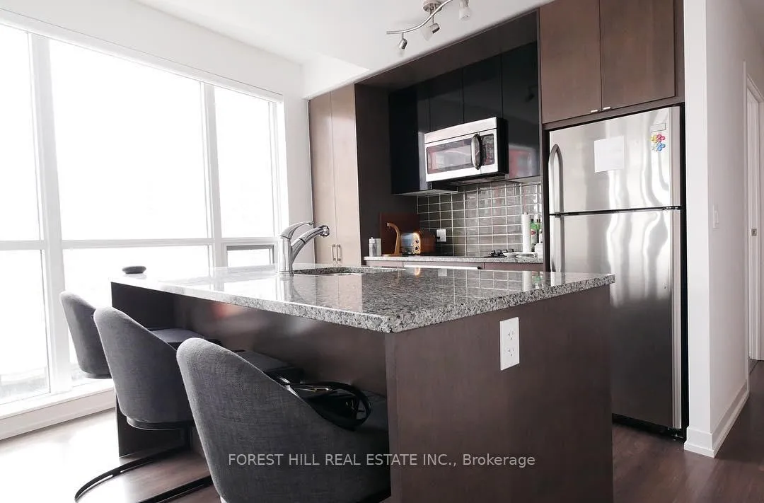 Photo 6 of Unit 910, 89 Dunfield Avenue, Toronto, Mount Pleasant West — HOMEH