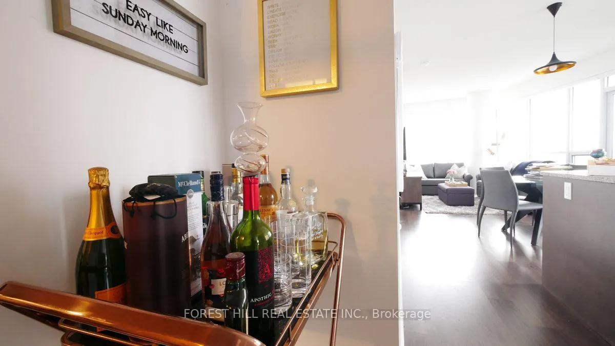 Photo 10 of Unit 910, 89 Dunfield Avenue, Toronto, Mount Pleasant West — HOMEH