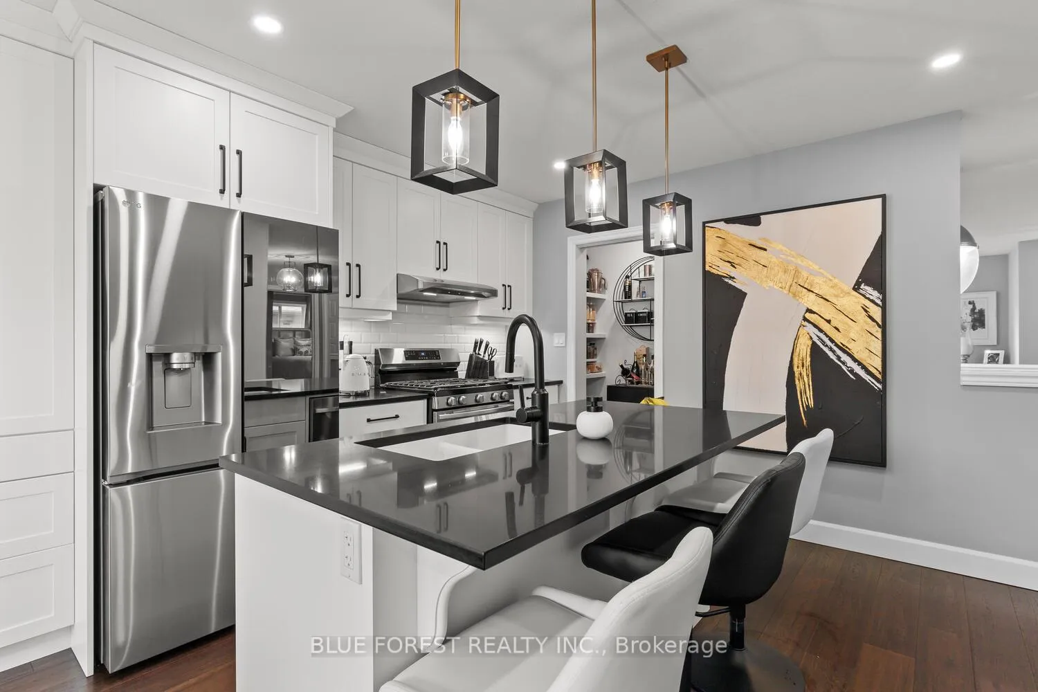 Photo 11 of 28 Weir Crescent, St. Thomas — HOMEH