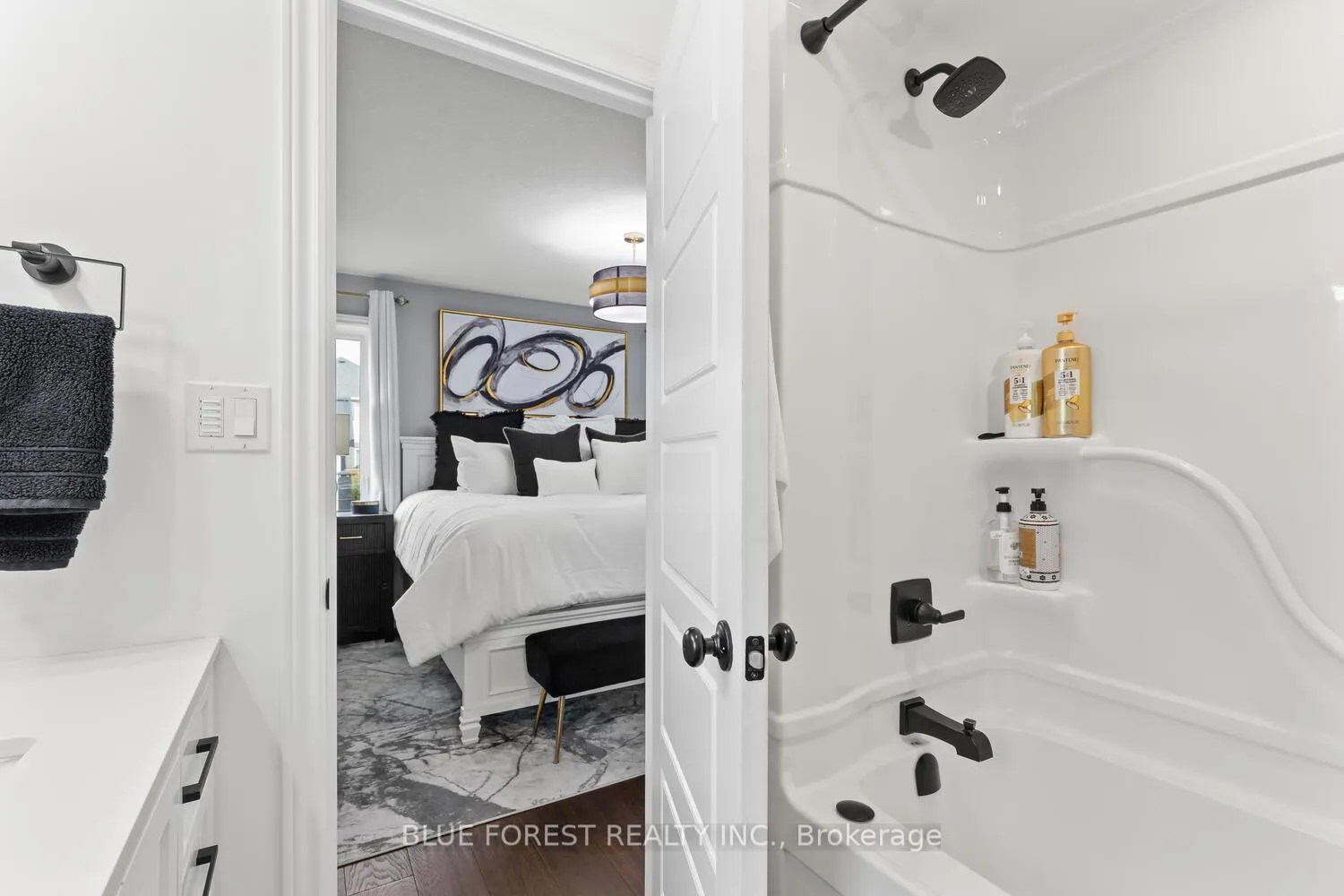 Photo 21 of 28 Weir Crescent, St. Thomas — HOMEH