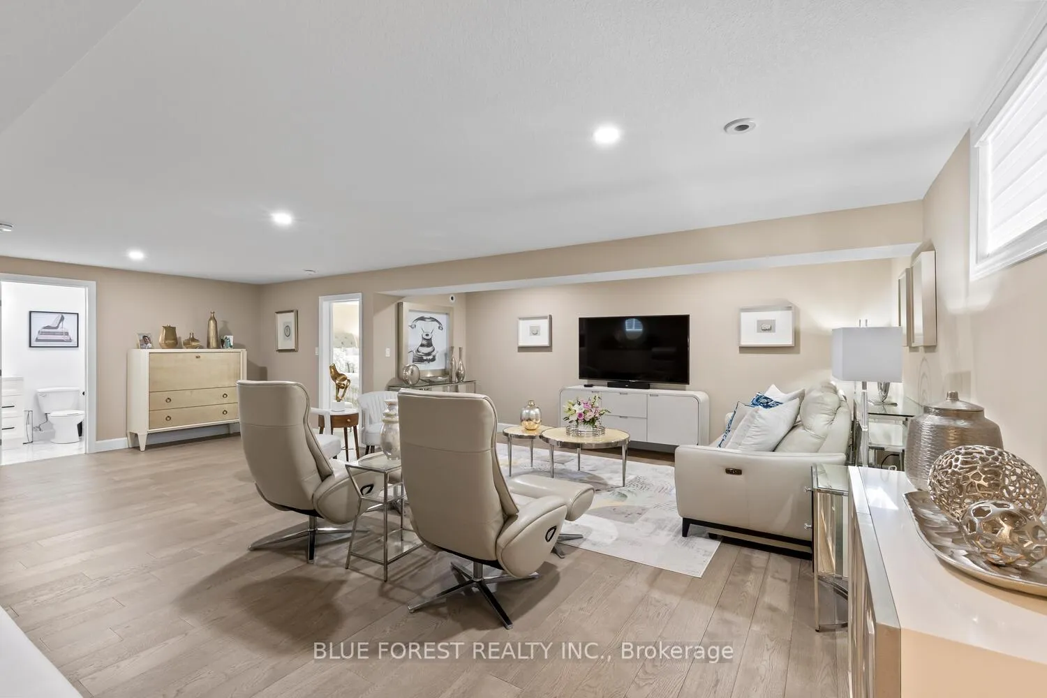 Photo 29 of 28 Weir Crescent, St. Thomas — HOMEH