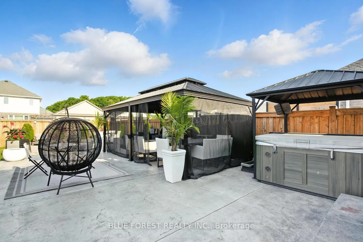 Photo 42 of 28 Weir Crescent, St. Thomas — HOMEH