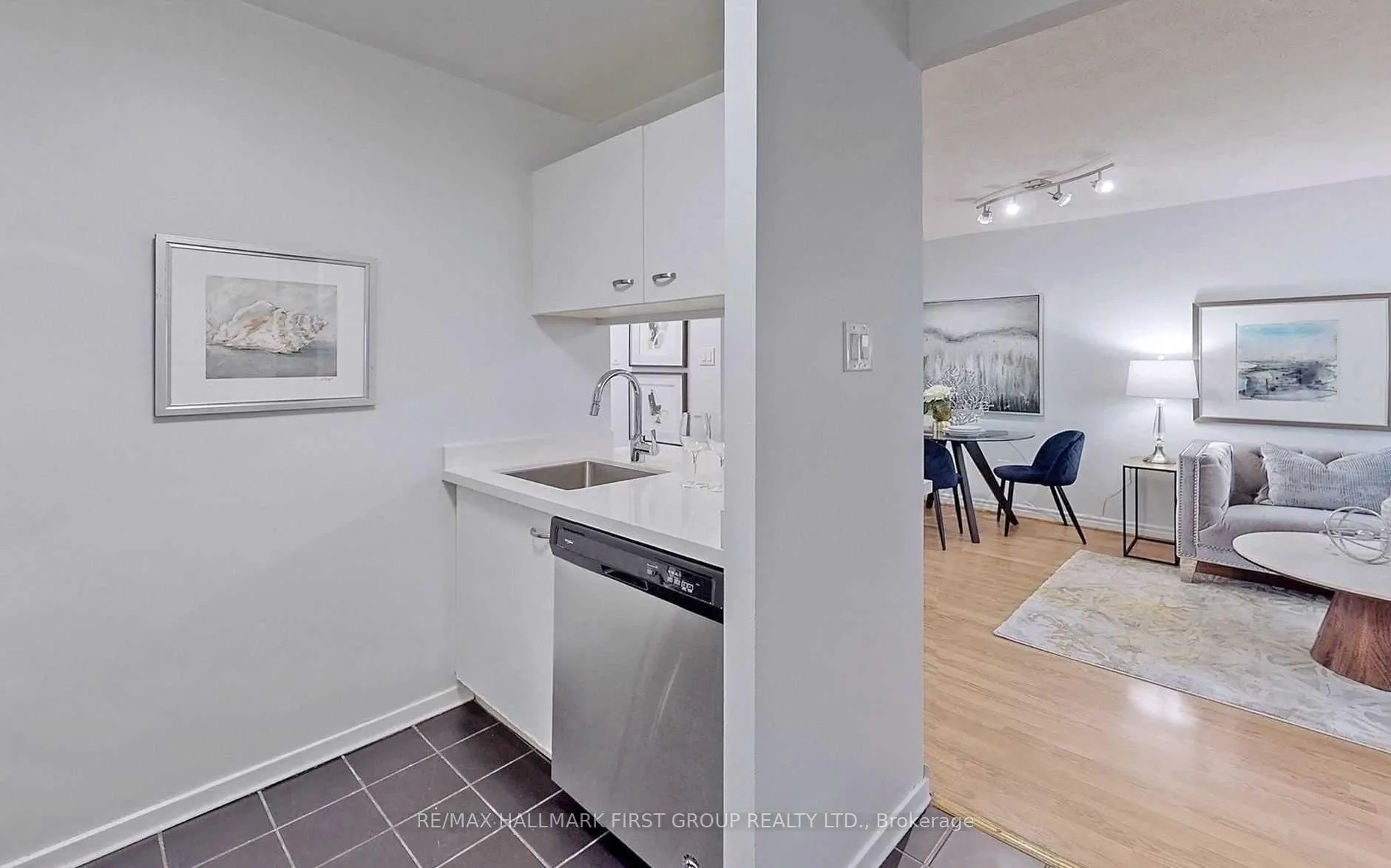 Photo 10 of Unit 1714, 1055 Bay Street, Toronto, Bay Street Corridor — HOMEH