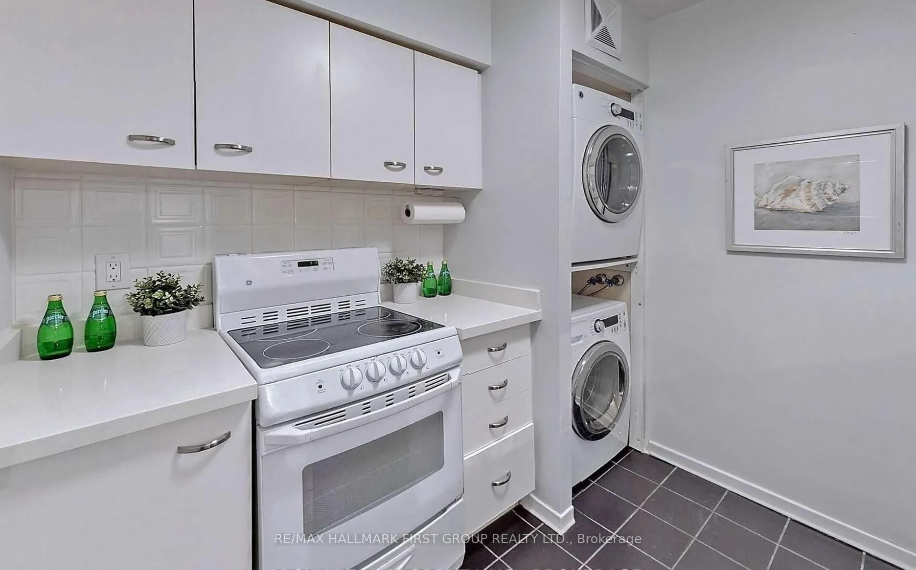 Photo 13 of Unit 1714, 1055 Bay Street, Toronto, Bay Street Corridor — HOMEH