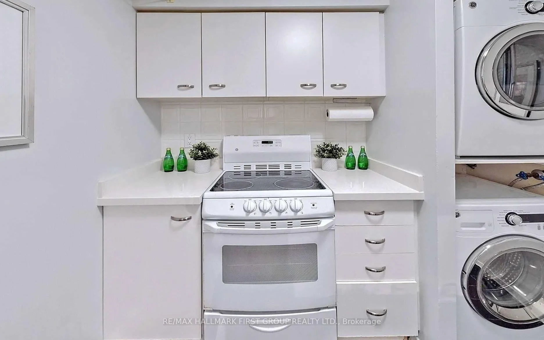 Photo 14 of Unit 1714, 1055 Bay Street, Toronto, Bay Street Corridor — HOMEH