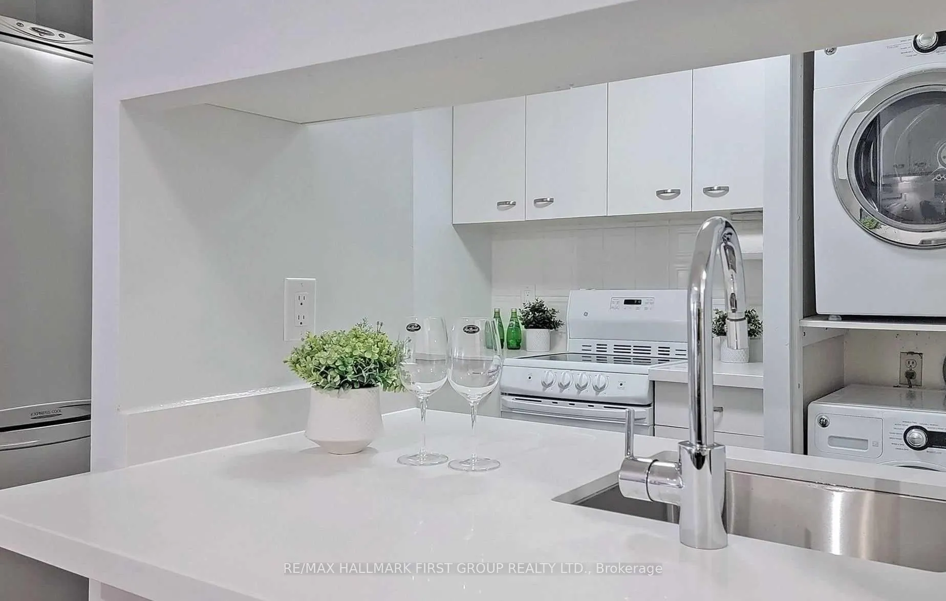 Photo 15 of Unit 1714, 1055 Bay Street, Toronto, Bay Street Corridor — HOMEH