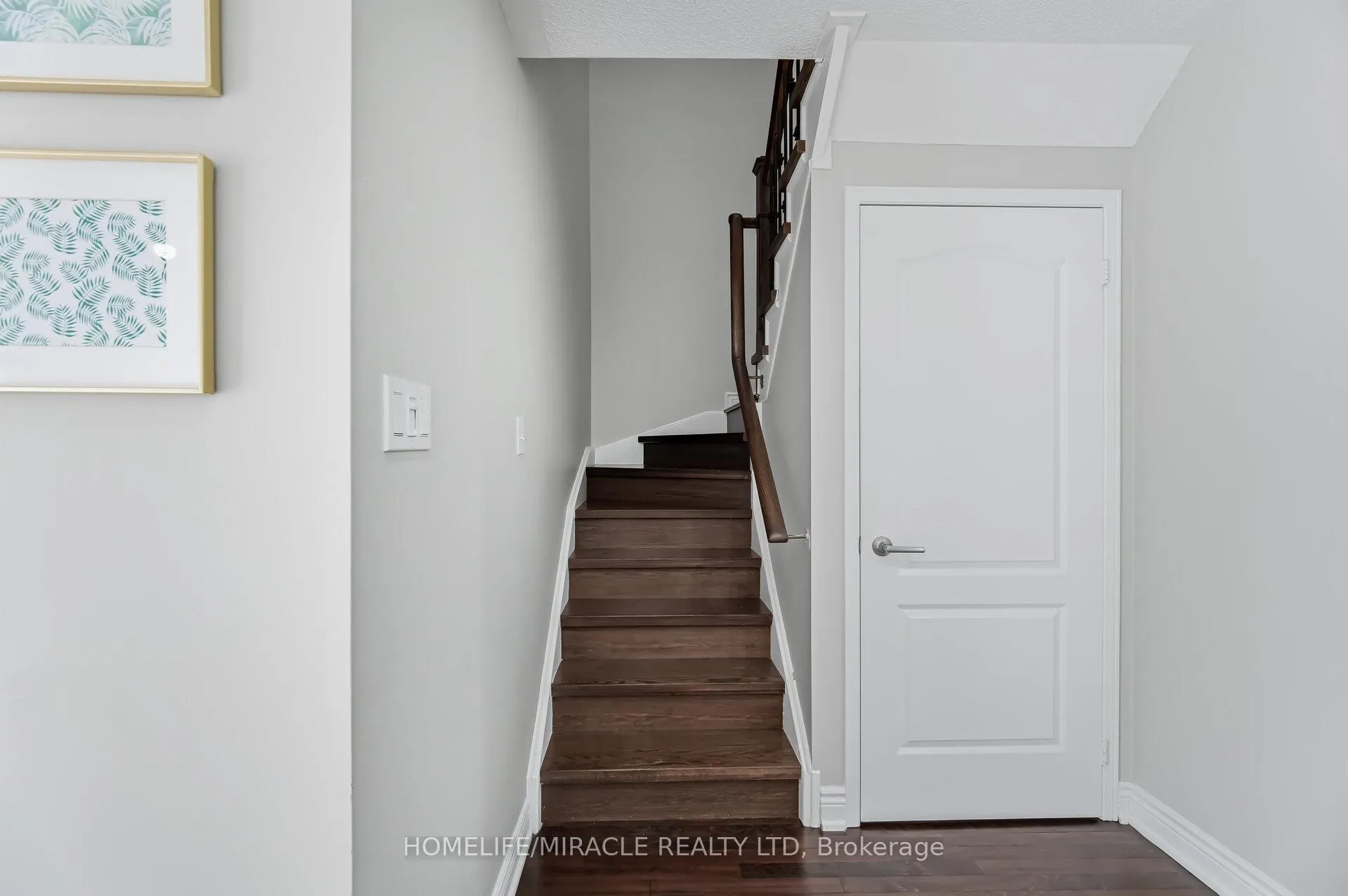 Photo 18 of 41 Tanglemere Crescent, Brampton, Fletcher's Meadow — HOMEH