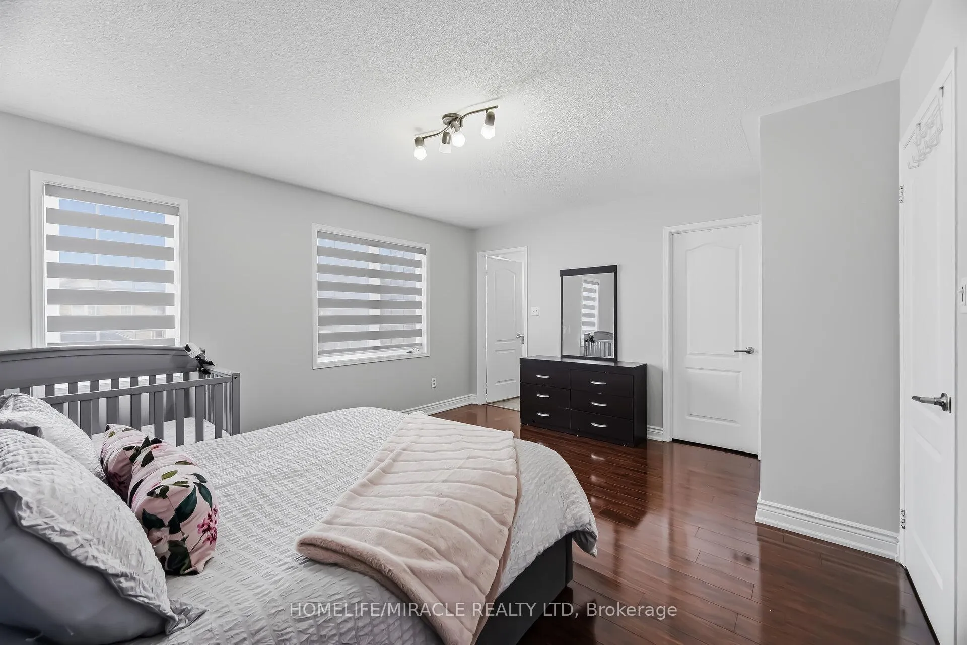 Photo 21 of 41 Tanglemere Crescent, Brampton, Fletcher's Meadow — HOMEH