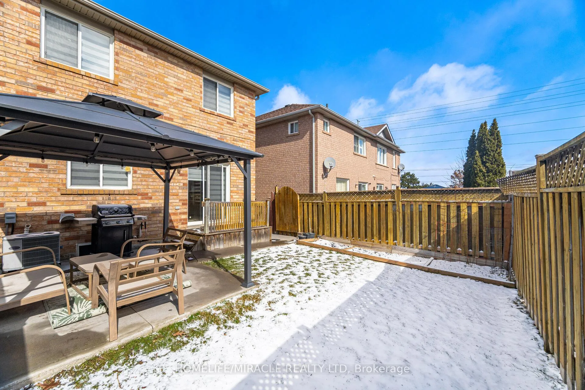 Photo 36 of 41 Tanglemere Crescent, Brampton, Fletcher's Meadow — HOMEH