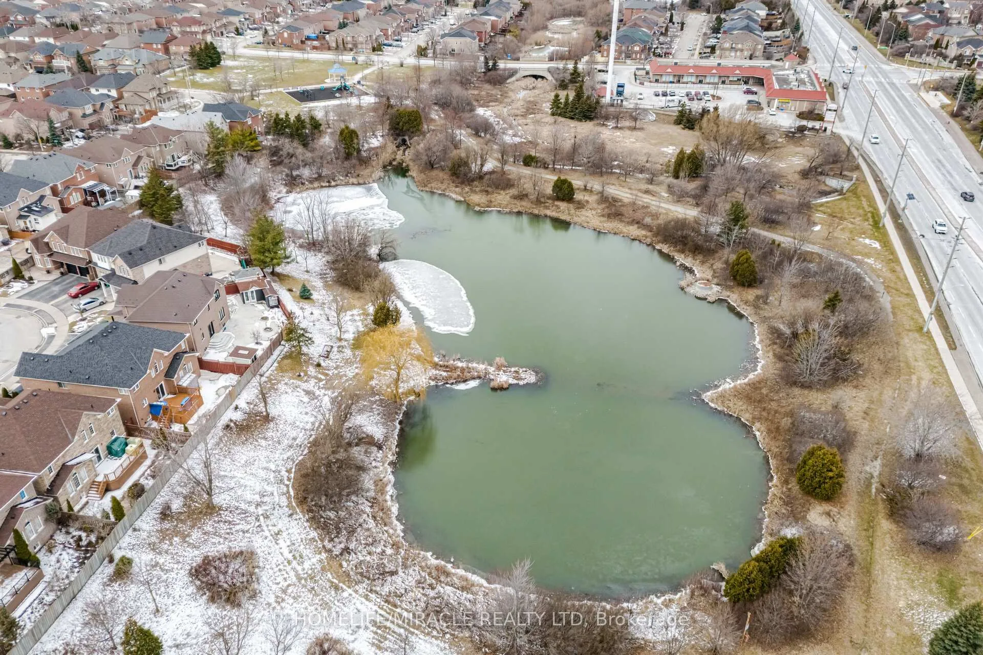 Photo 41 of 41 Tanglemere Crescent, Brampton, Fletcher's Meadow — HOMEH
