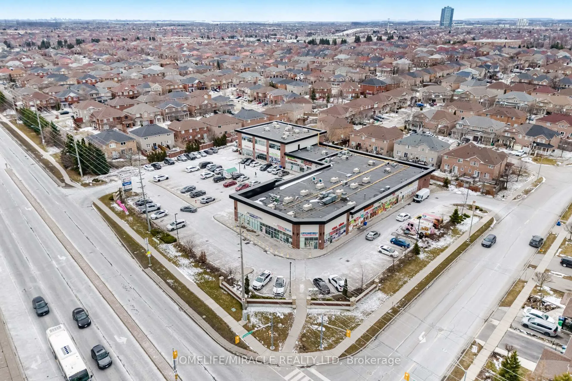 Photo 44 of 41 Tanglemere Crescent, Brampton, Fletcher's Meadow — HOMEH