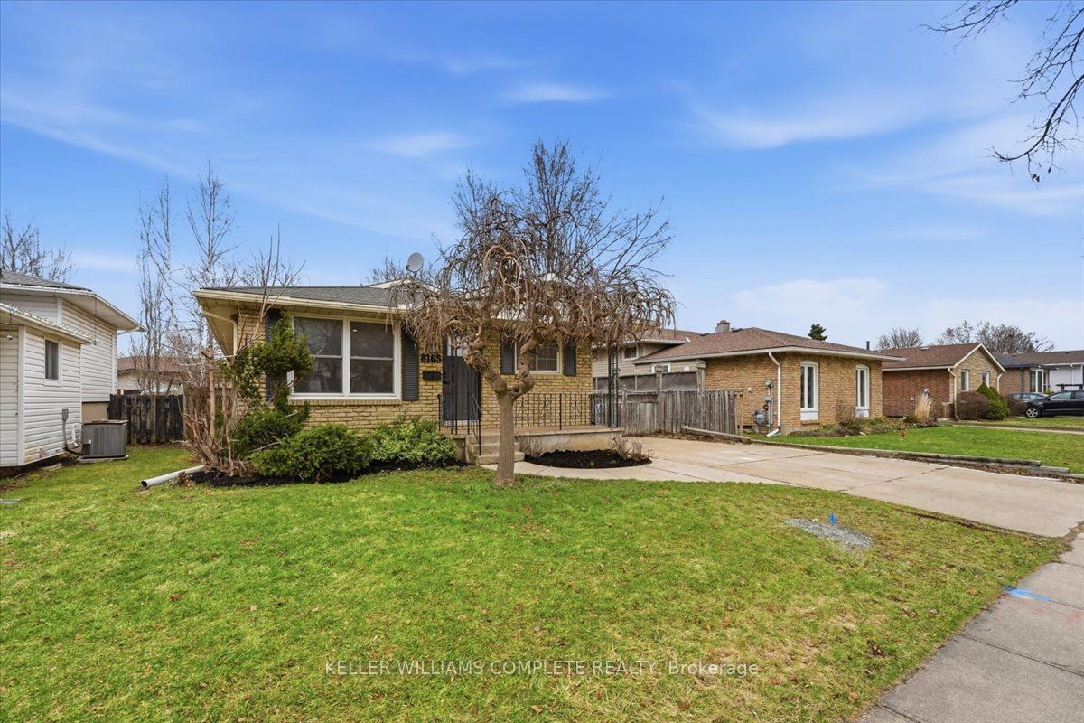 Photo 46 of 8165 Paddock Trail Drive, Niagara Falls, Ascot — HOMEH