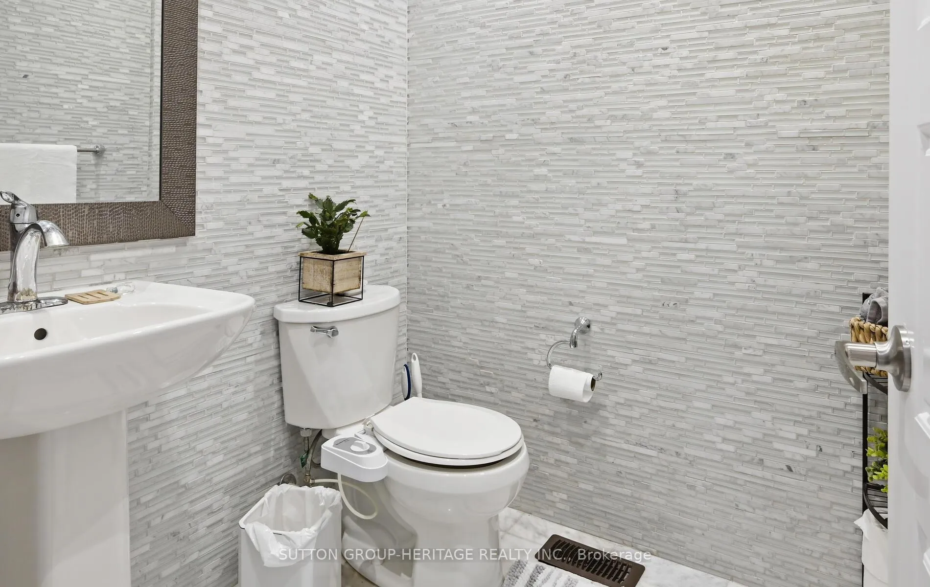 Photo 21 of 522 Cliffview Road, Pickering, West Shore — HOMEH