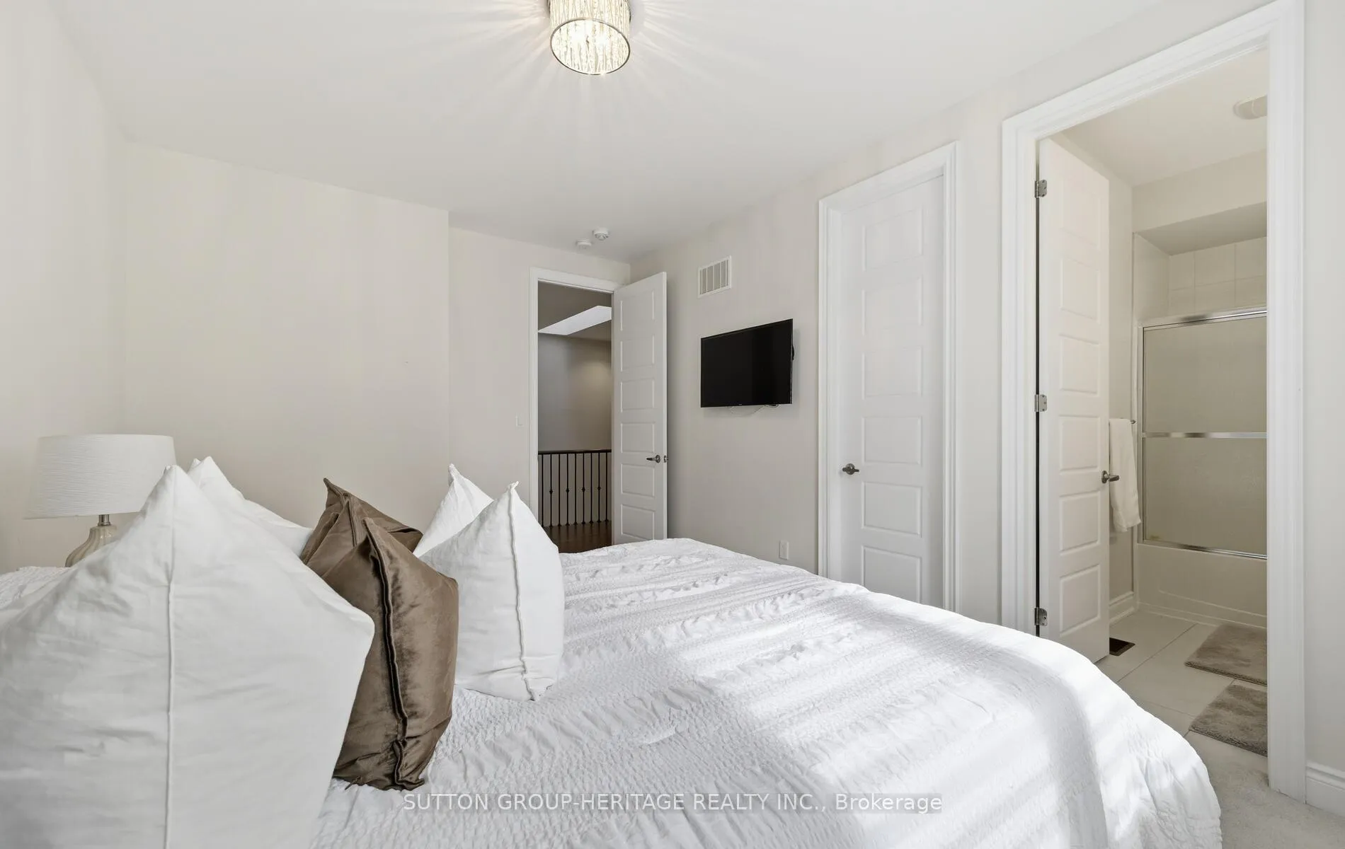 Photo 34 of 522 Cliffview Road, Pickering, West Shore — HOMEH