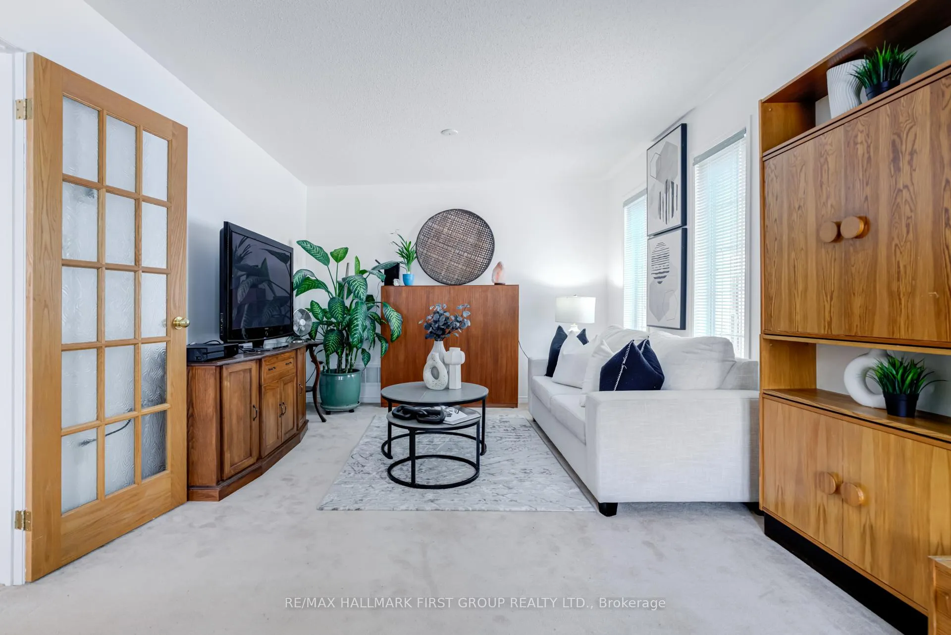 Photo 5 of 33 Sabbe Crescent, Ajax, Northwest Ajax — HOMEH