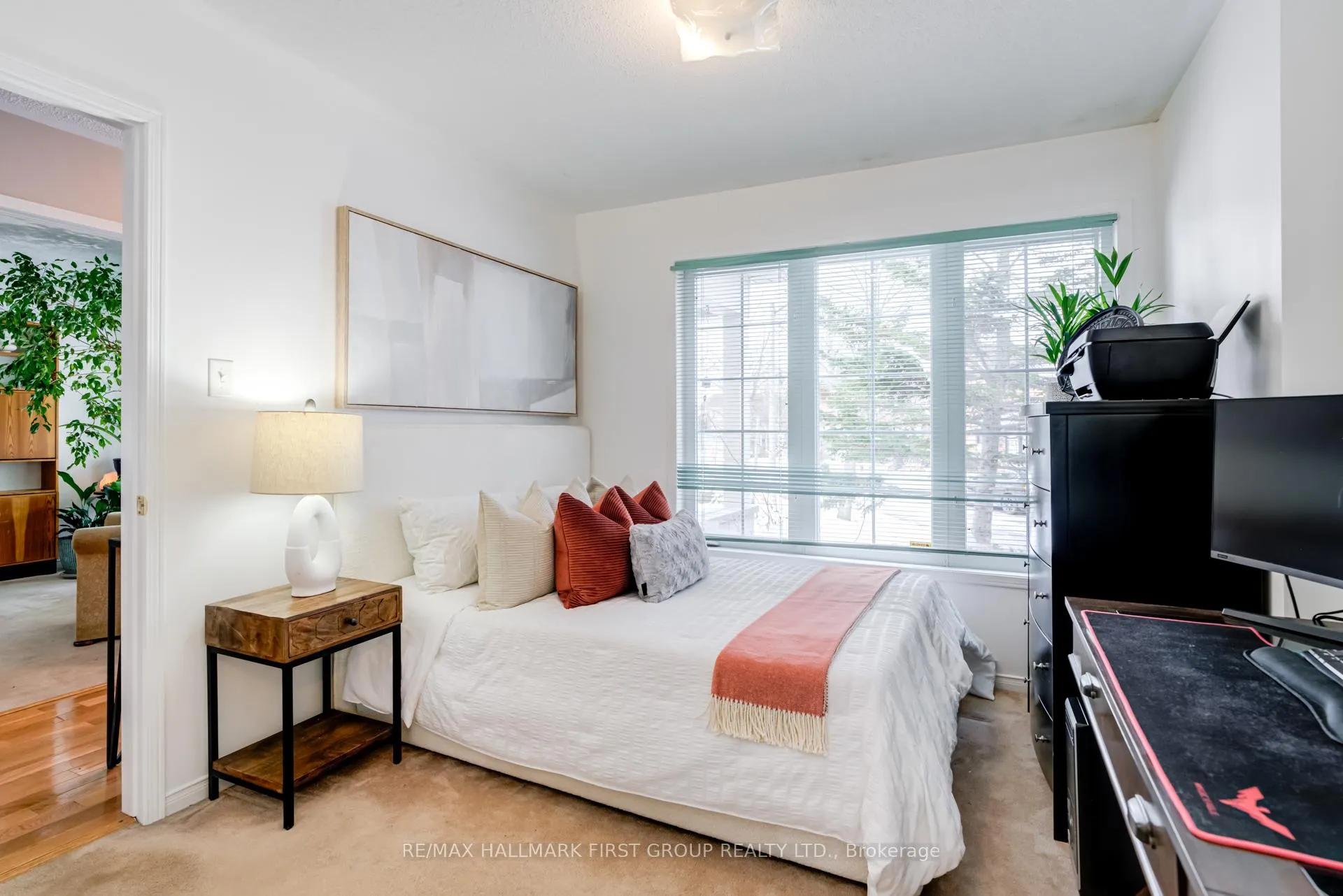 Photo 8 of 33 Sabbe Crescent, Ajax, Northwest Ajax — HOMEH