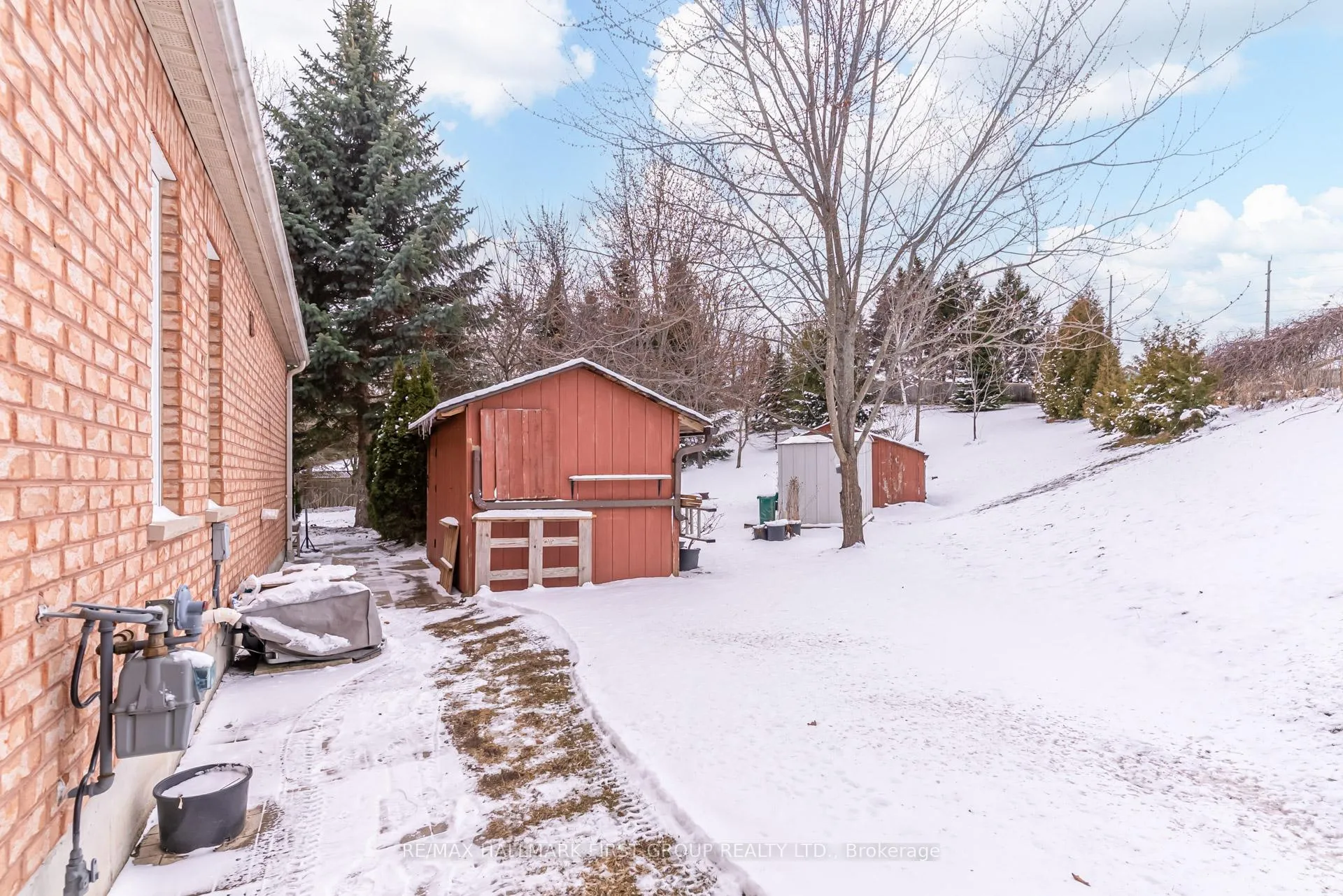 Photo 25 of 33 Sabbe Crescent, Ajax, Northwest Ajax — HOMEH