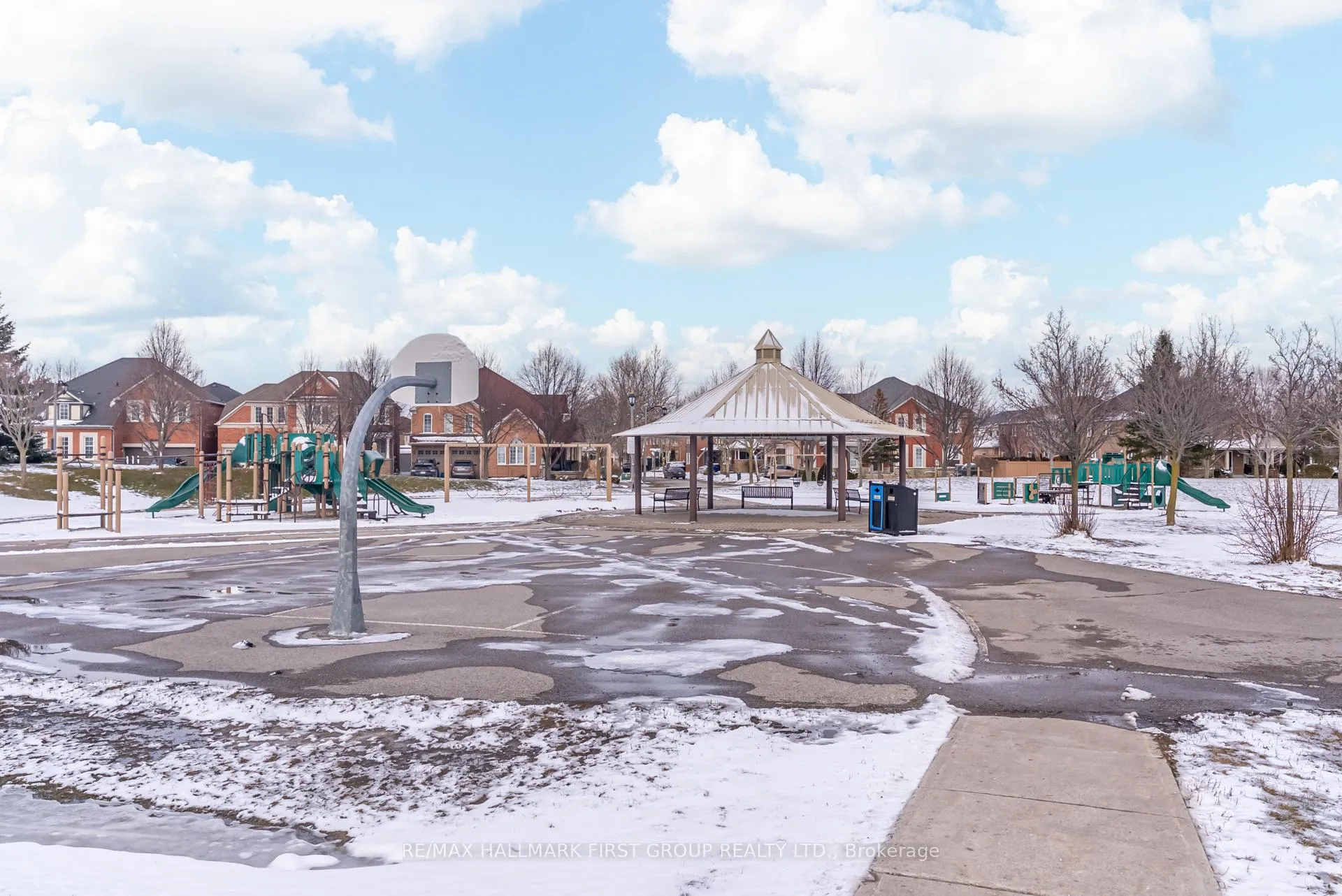 Photo 31 of 33 Sabbe Crescent, Ajax, Northwest Ajax — HOMEH